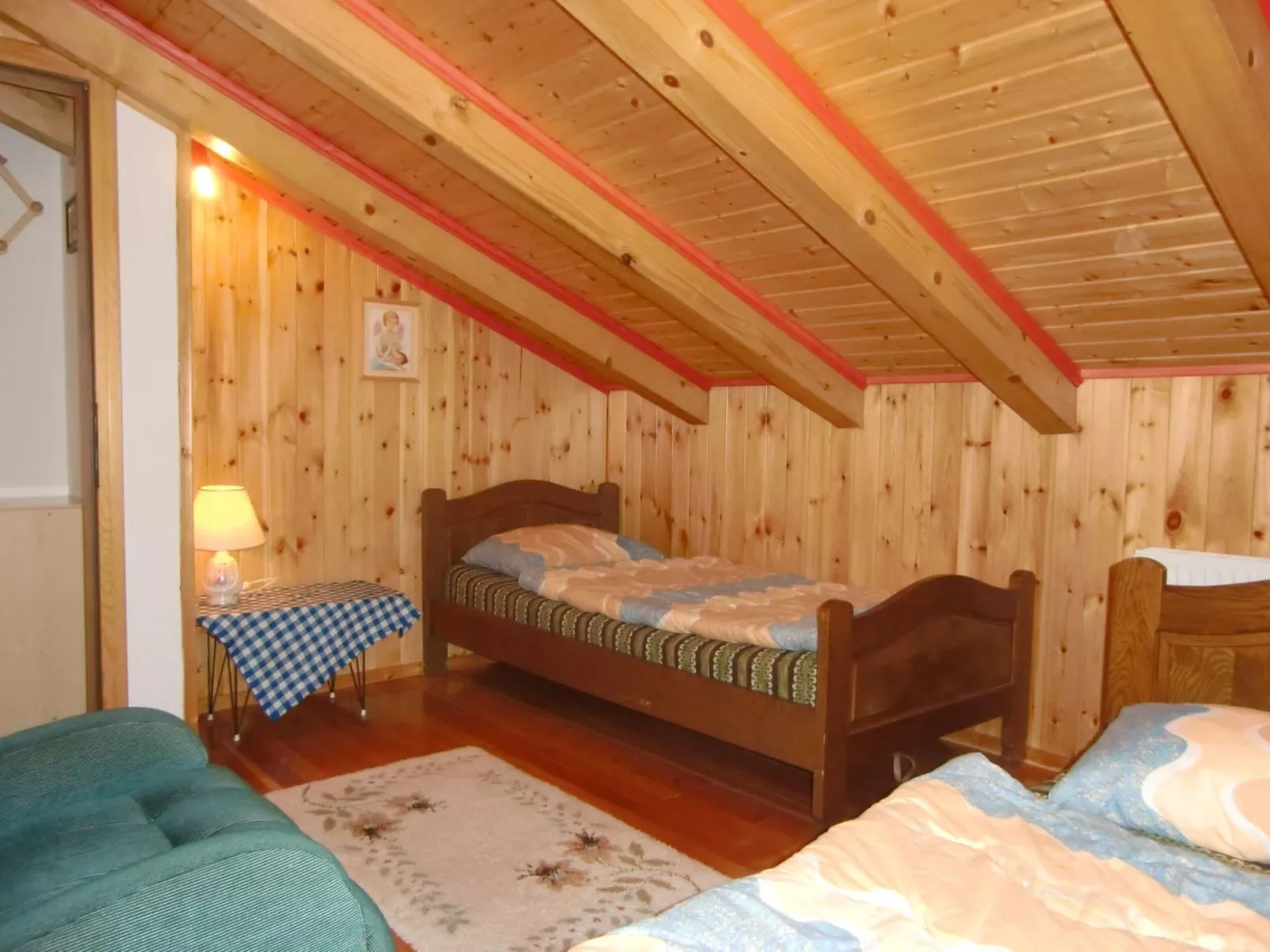 2-stöckige Wohnung mit privatem Gartenbereich-Binnen