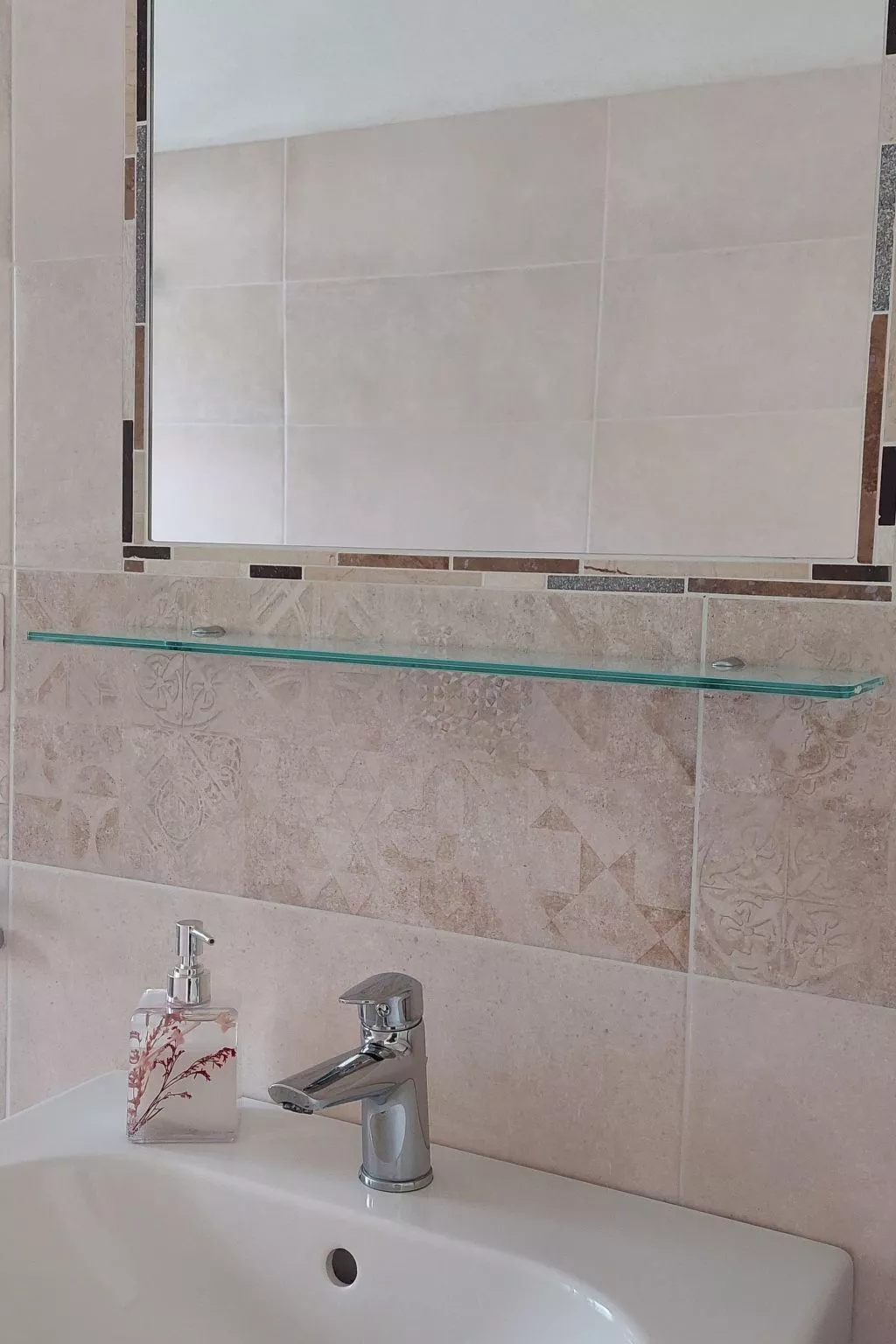 Zwei-Zimmer-Penthouse-Wohnung mit Terrasse mit Meerblick-Image-tags.info