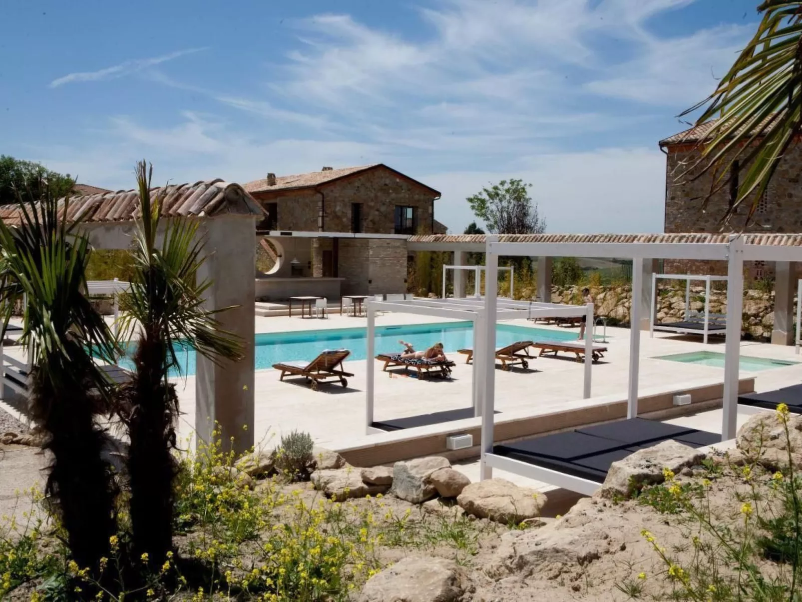 "Villa Forma" mit Pool - Buiten