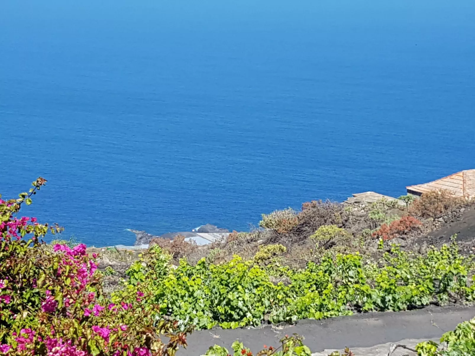 Mit Garten und wunderbarer Aussicht-Buiten