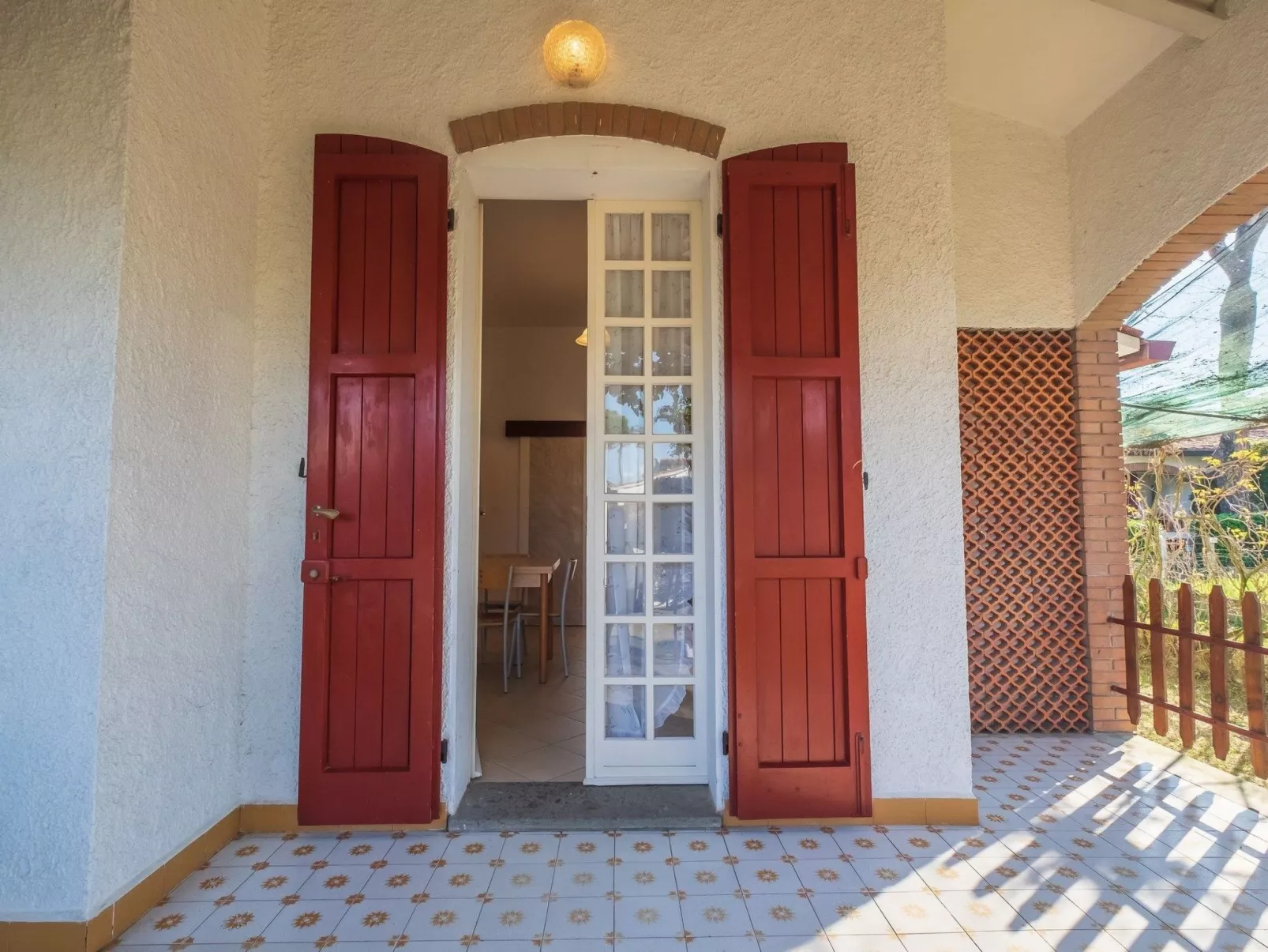 VILLA AZZURRA 1°-Buiten