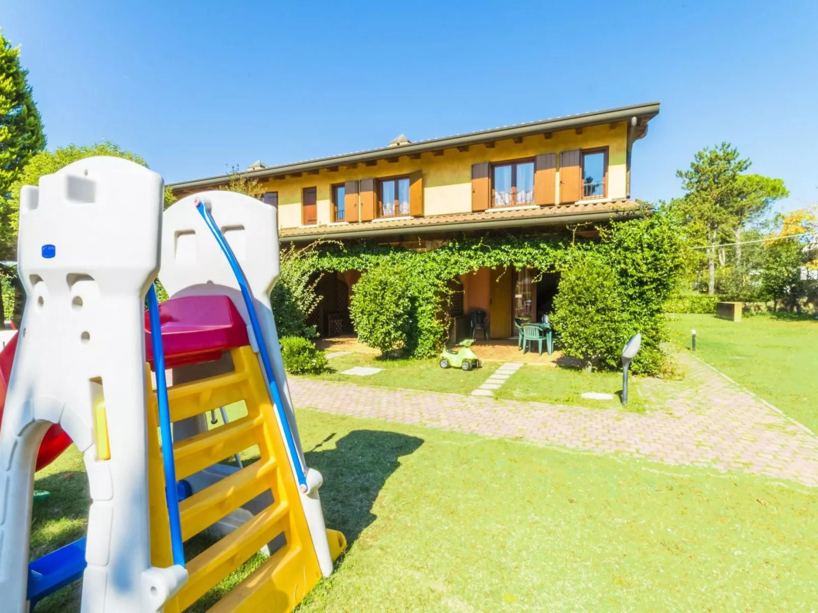 Villa für 6 Personen ca. 50qm Stella Marina 14 A-Buiten