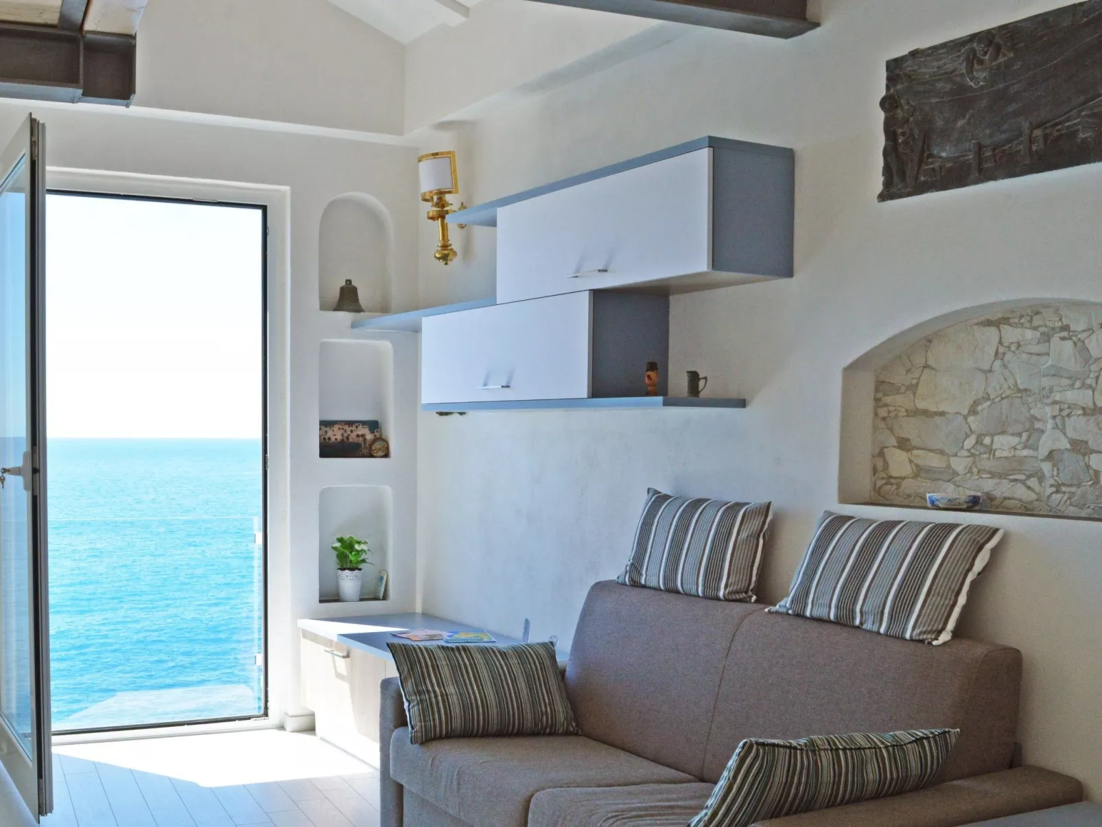 Charmantes Appartement in Moneglia mit Großer Terrasse-Binnen