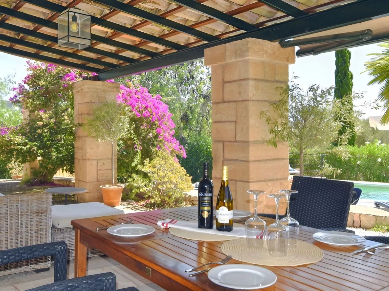 Finca mit Bergblick, Schwimmbad und Klimaanlage.-Buiten