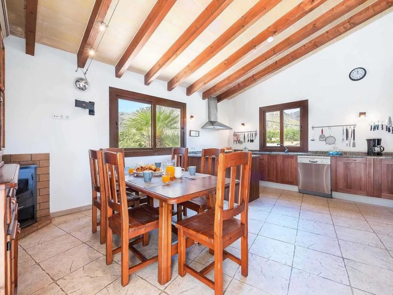 Villa Alexandria Cala Sant Vicenç-Binnen