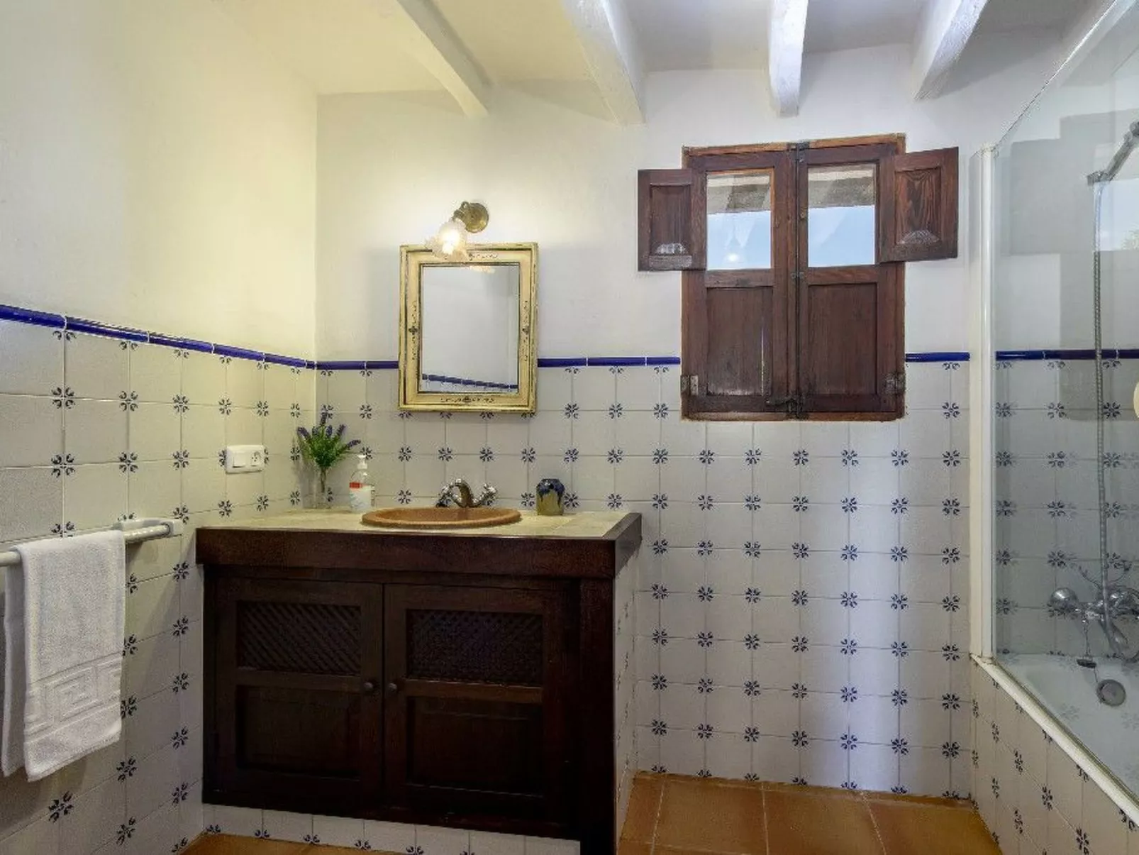 "Panada-Image-tags.info