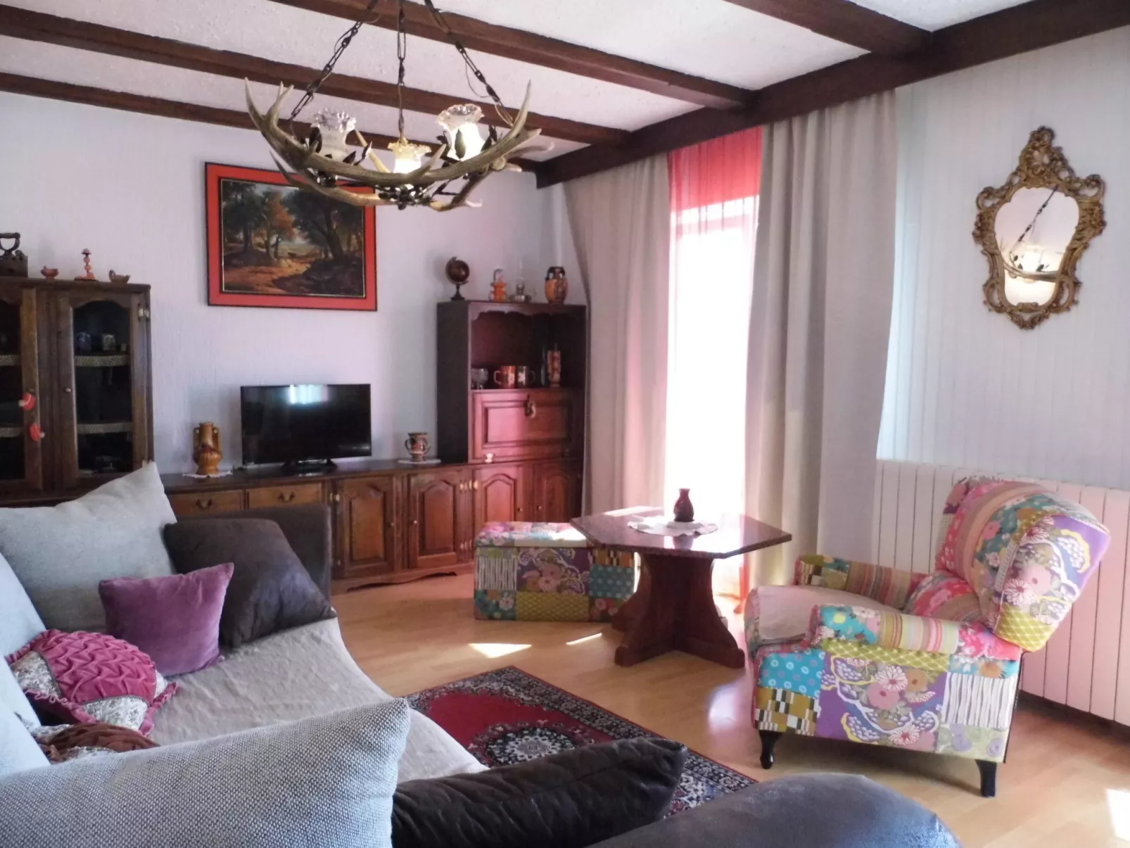 Wohnung in Radići mit geräumigem Balkon-Binnen