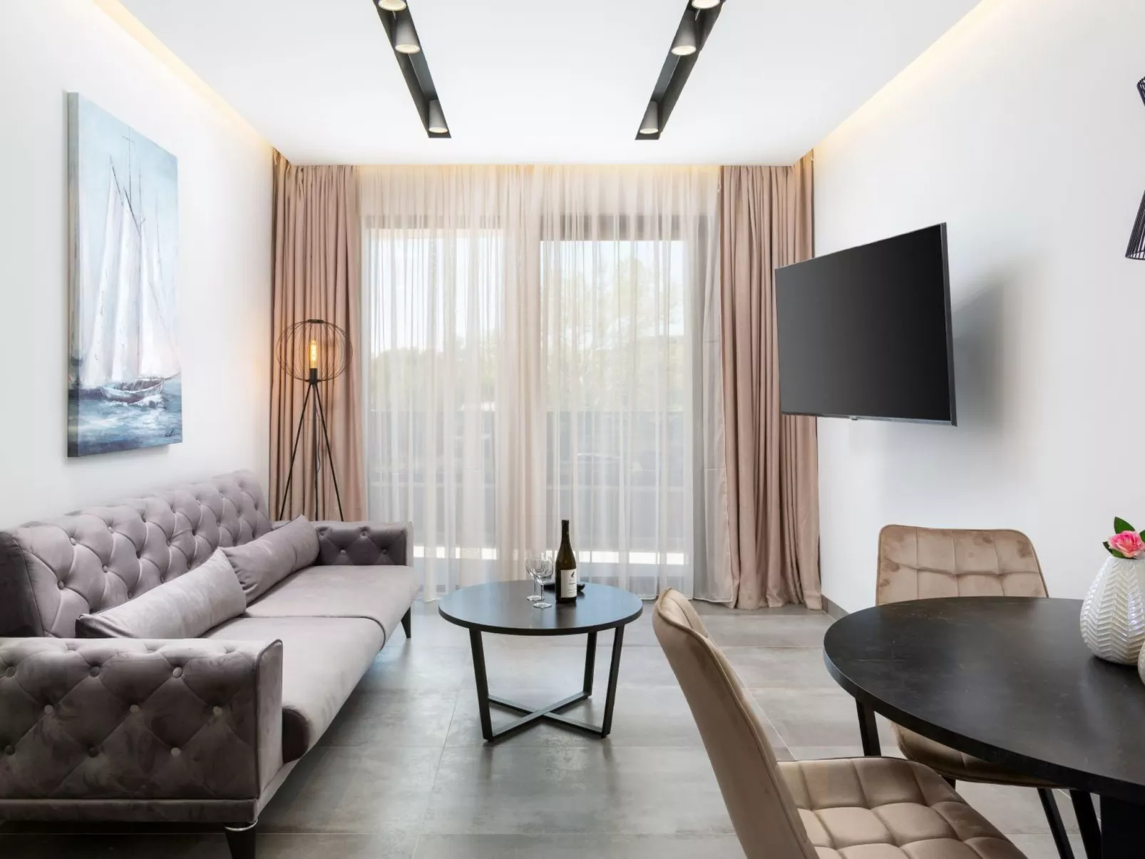 "A'more Bijeca" direkt am Strand