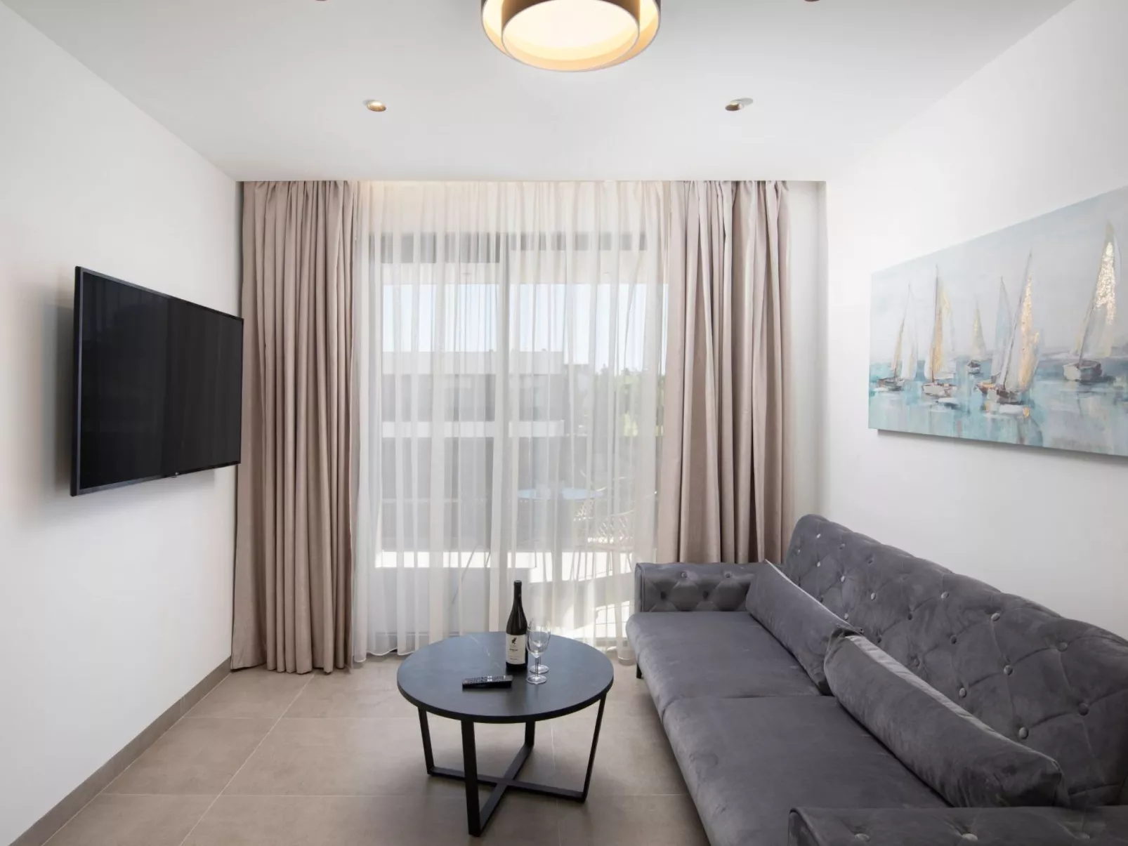 Amore Bijeca - B4-Binnen