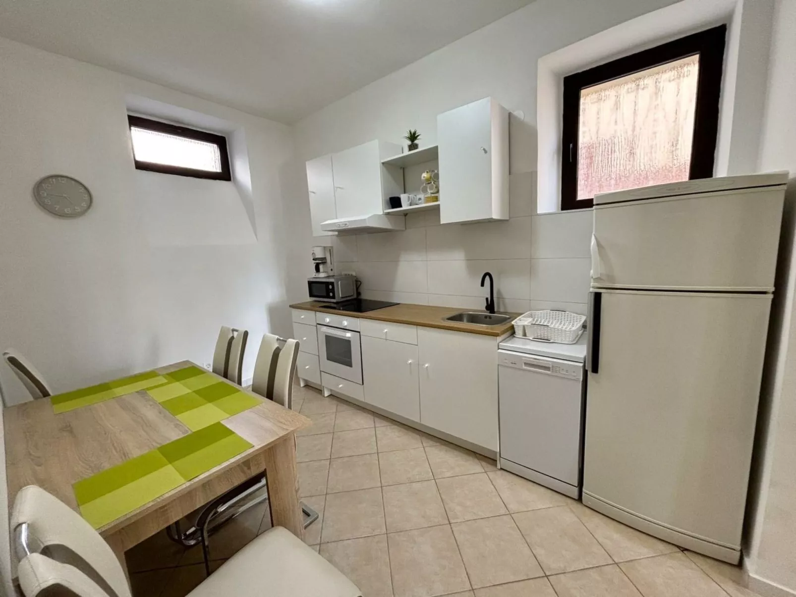 Schönes Appartement mit Terrasse-Image-tags.info