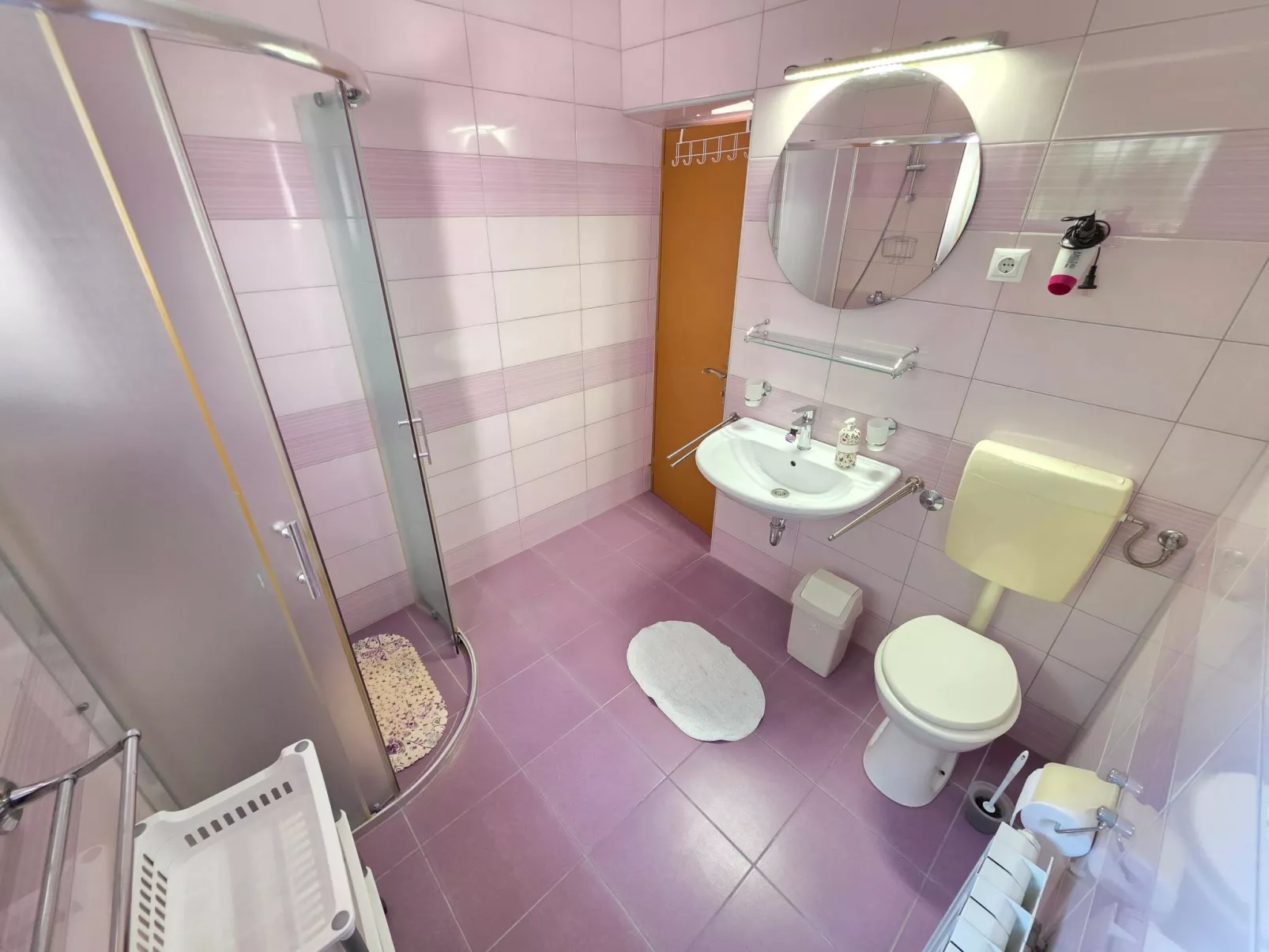 Wohnung mit Terrasse, 150 m vom Sandstrand entfernt-Binnen