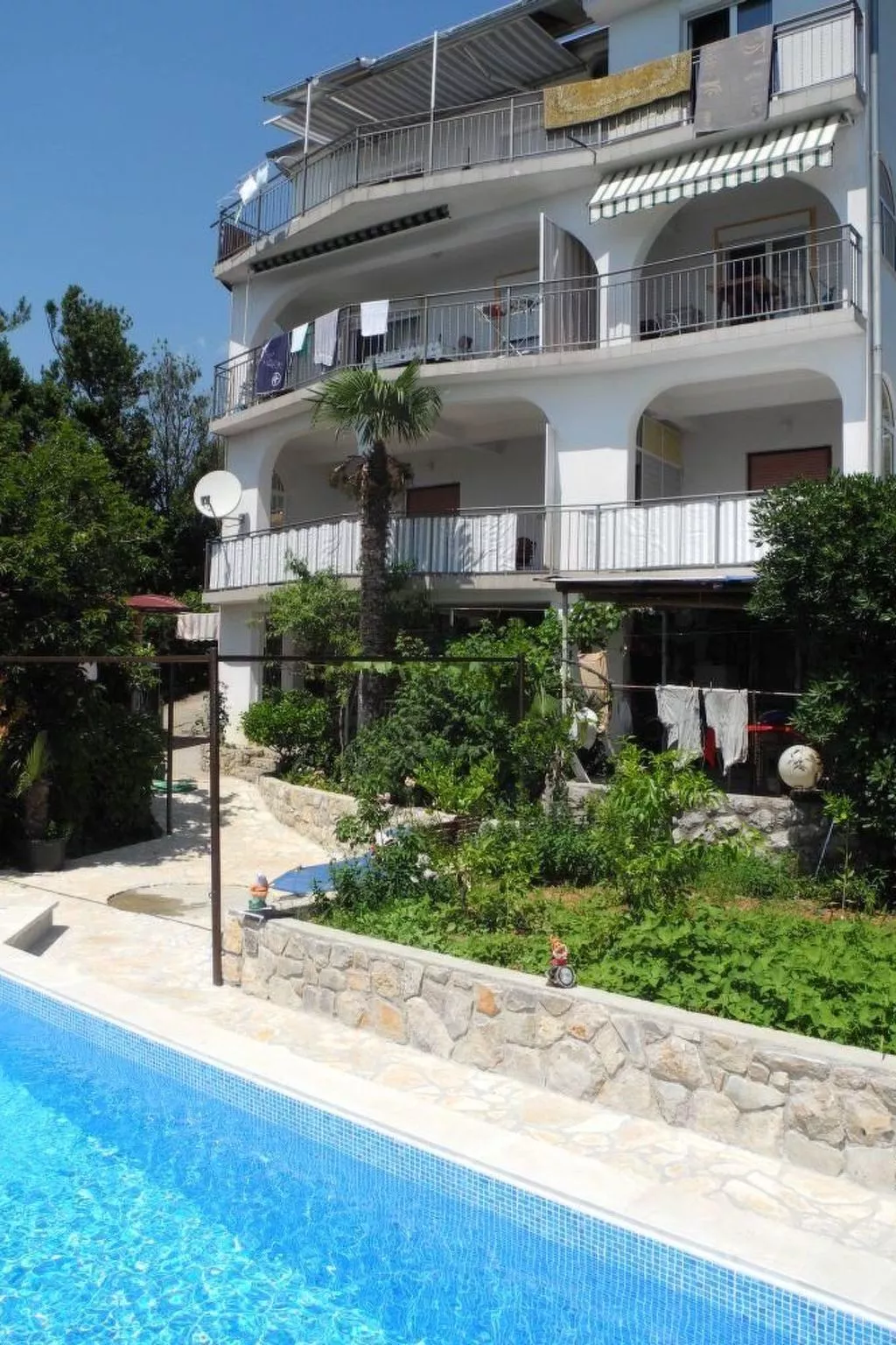 Wohnung 30m vom Meer entfernt, mit Gemeinschaftspool