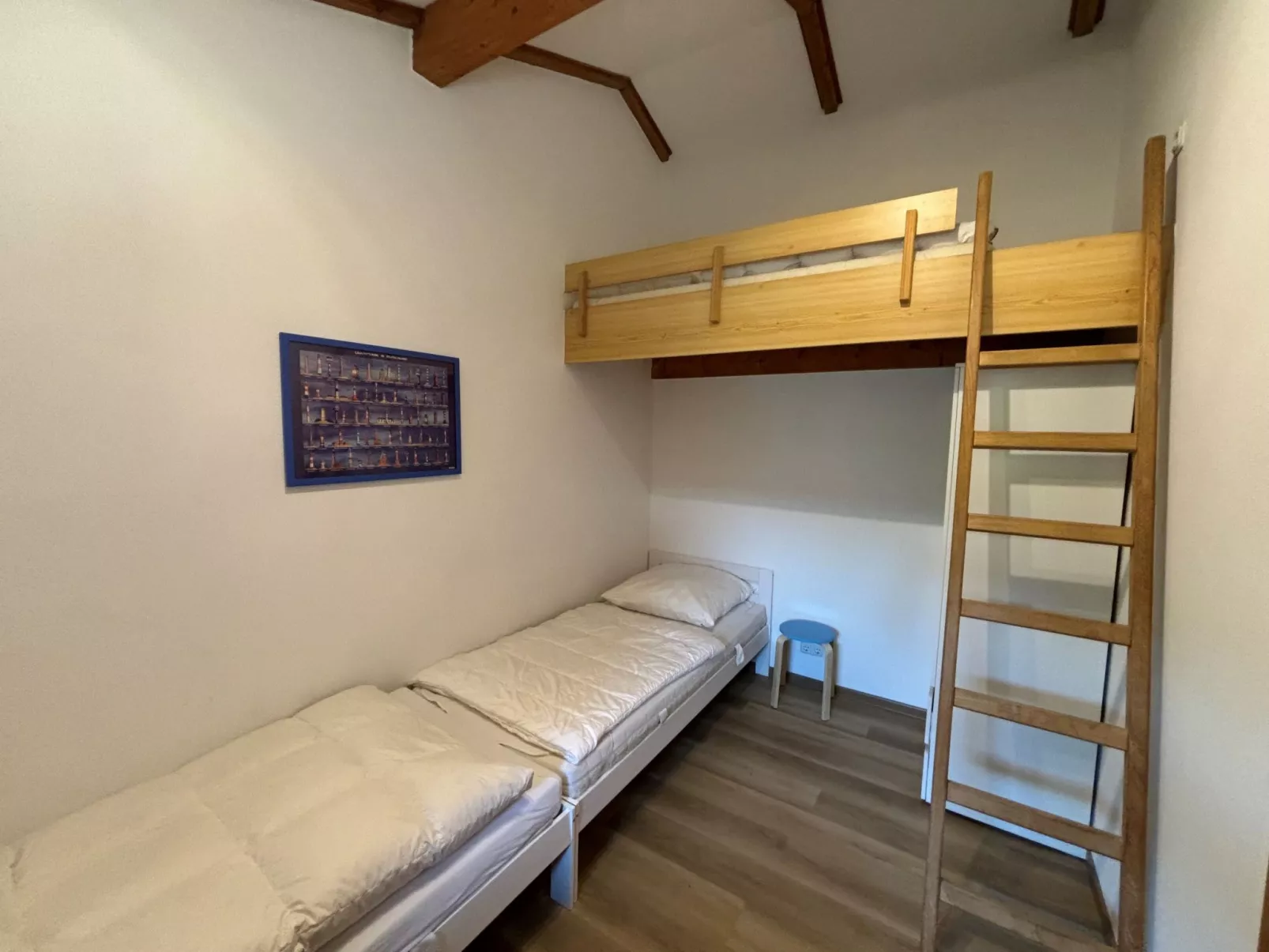 J10 Eingefriedetes Ferienhaus in Eckwarderhörne - Binnen