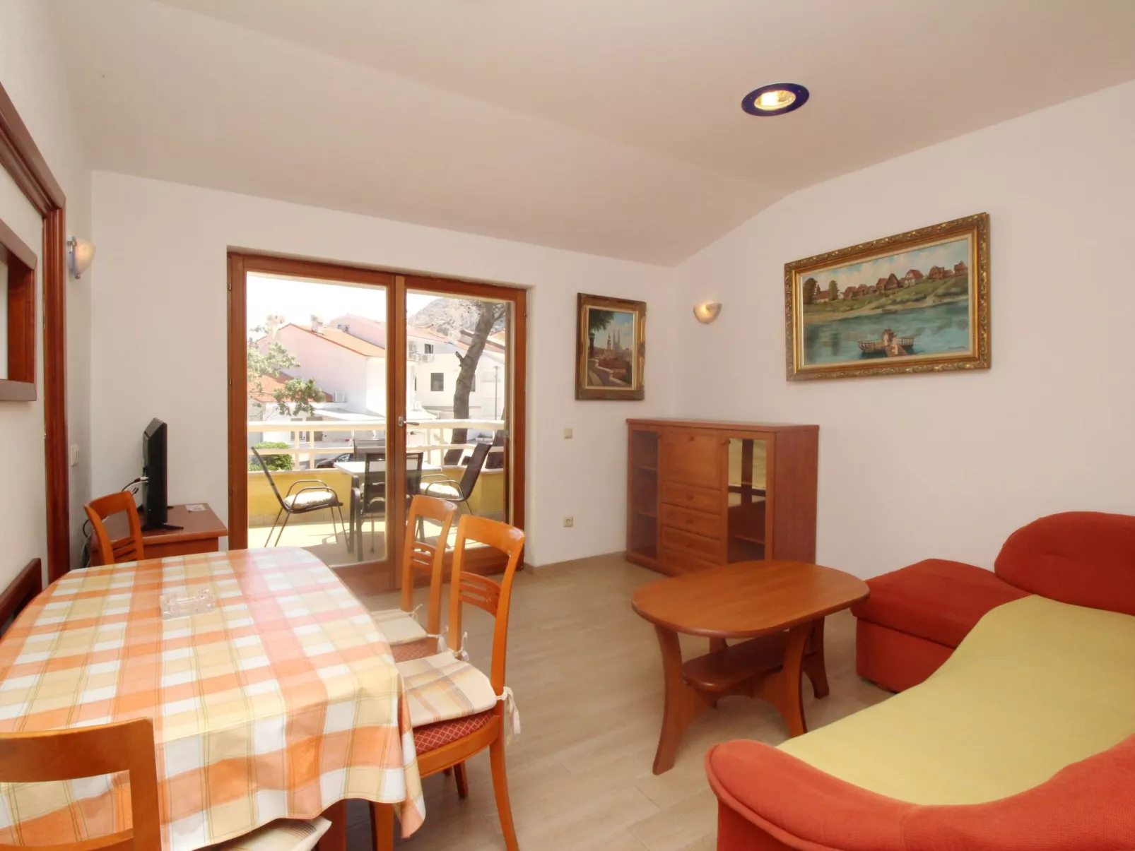 In Baška mit Eigenem Balkon-Binnen