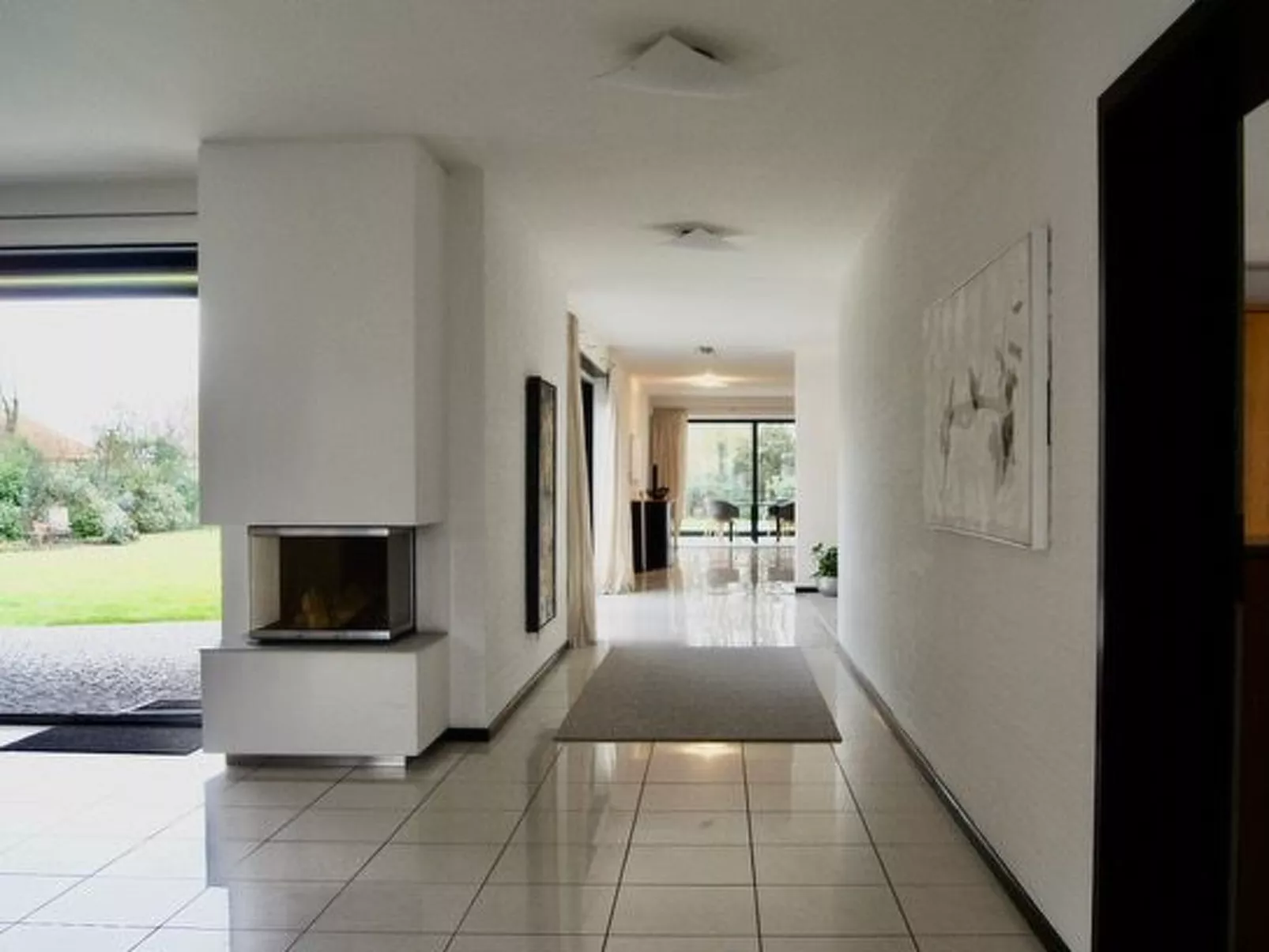 Großzügiges Haus mit traumhafter Gartenanlage-Binnen