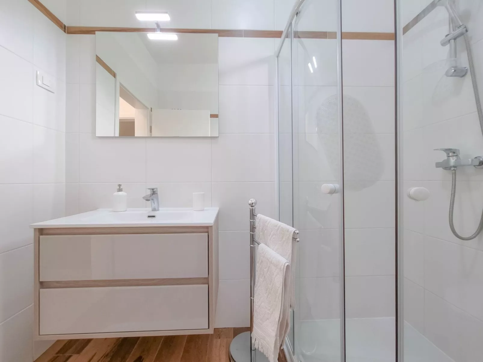 Für 4 Personen ca. 40 m&sup2; in Novigrad, Adriaküste Kroatien (Westküste von I-Binnen