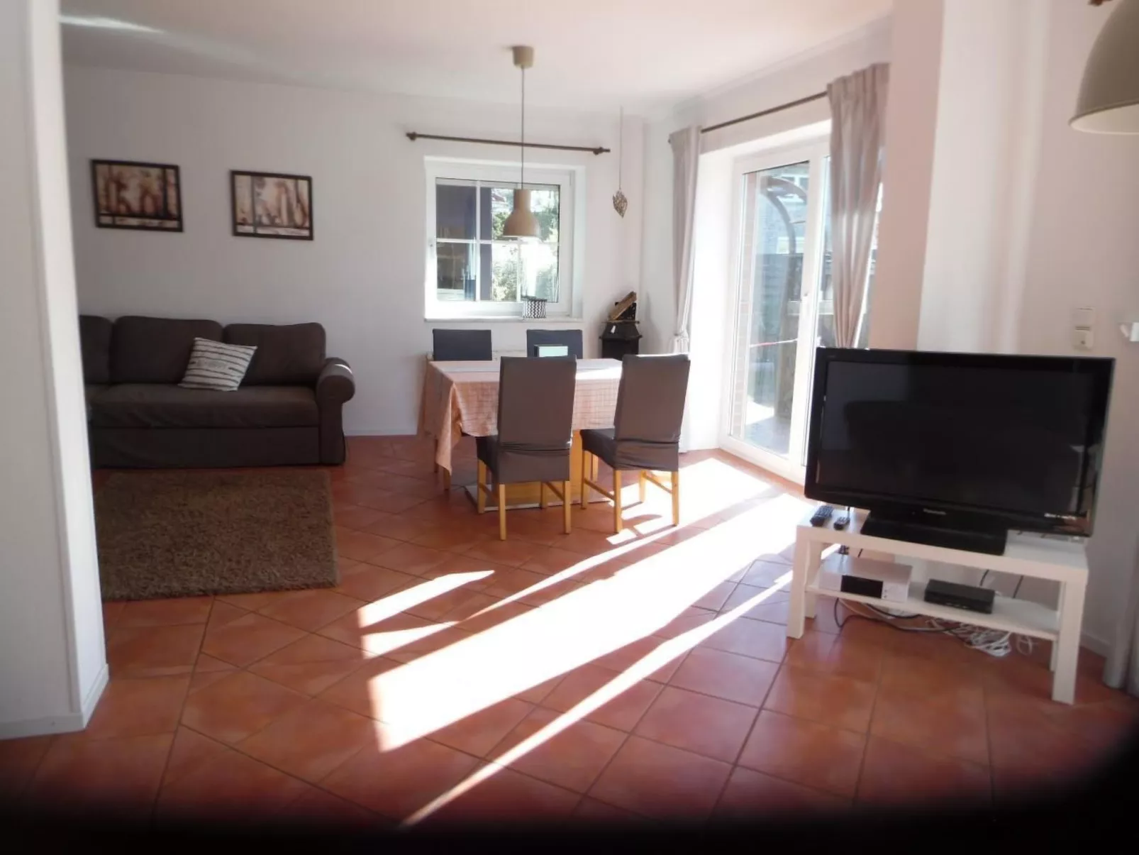 Mit Garten und Stellplatz-Binnen