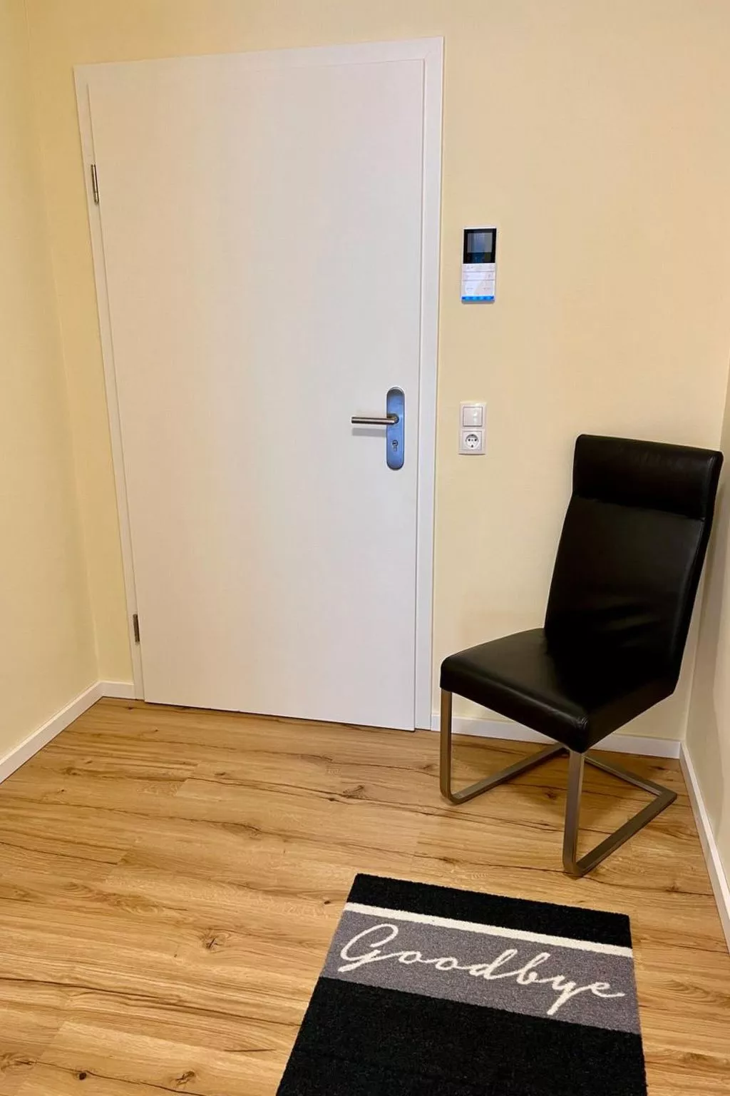 Moderne Wohnung mit Parkplatz und Rheinblick-Binnen