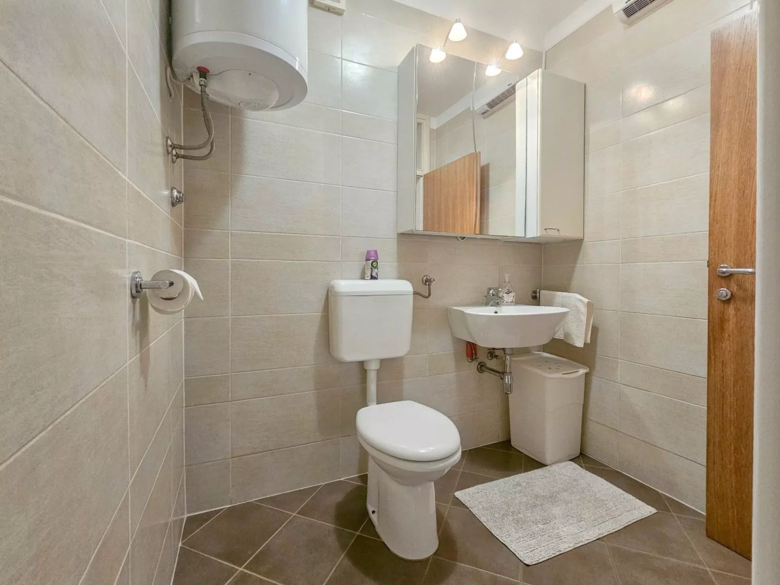 Wohnung "Senka" direkt am Strand-Binnen