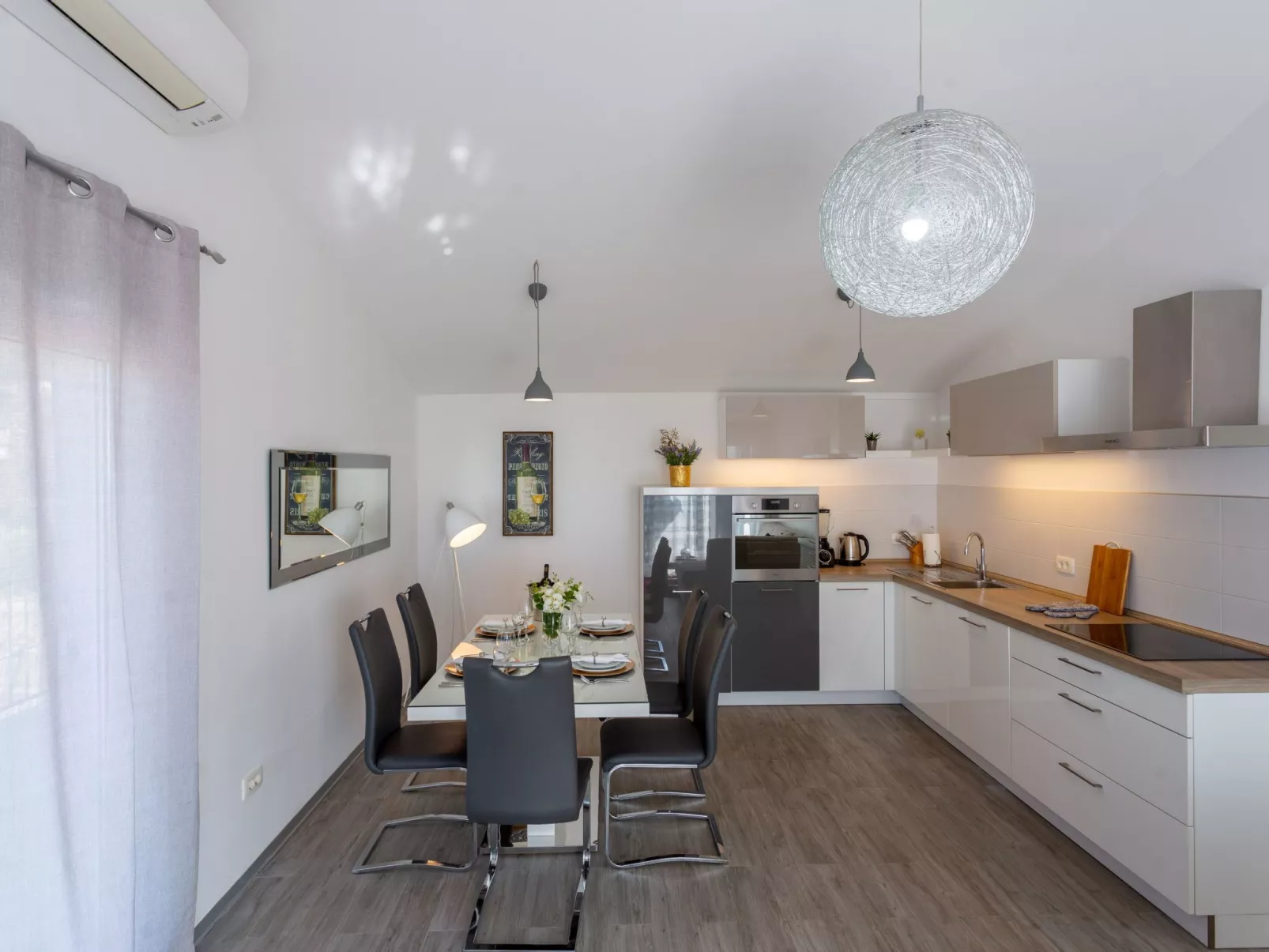 Villa Melki mit großem Privatpool-Binnen