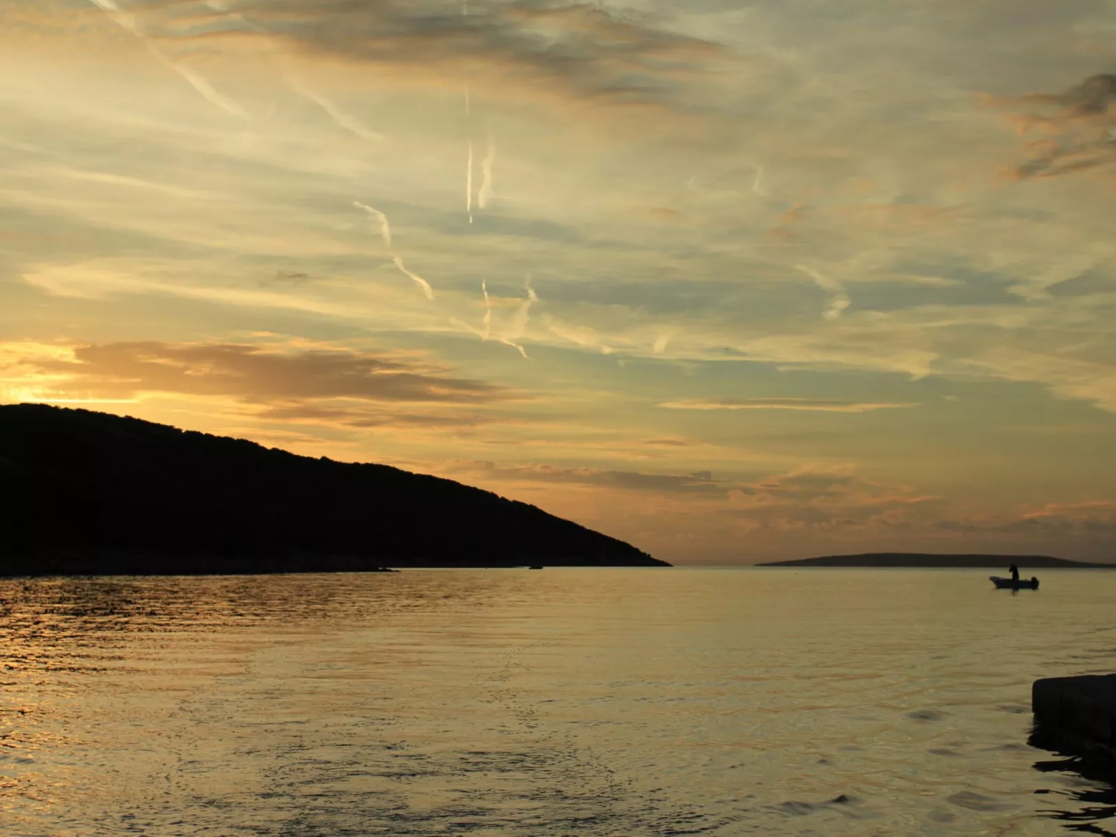 In Osor mit Privatem Pool-Buiten