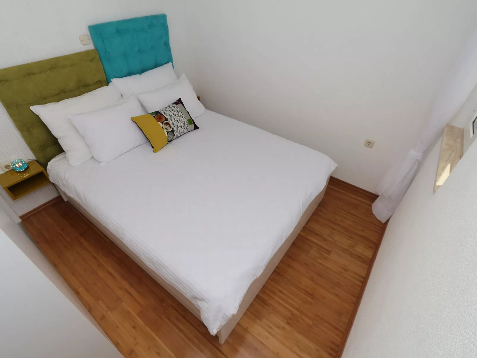 Freistehendes Ferienhaus in Duge Njive mit Privatem Pool-Binnen