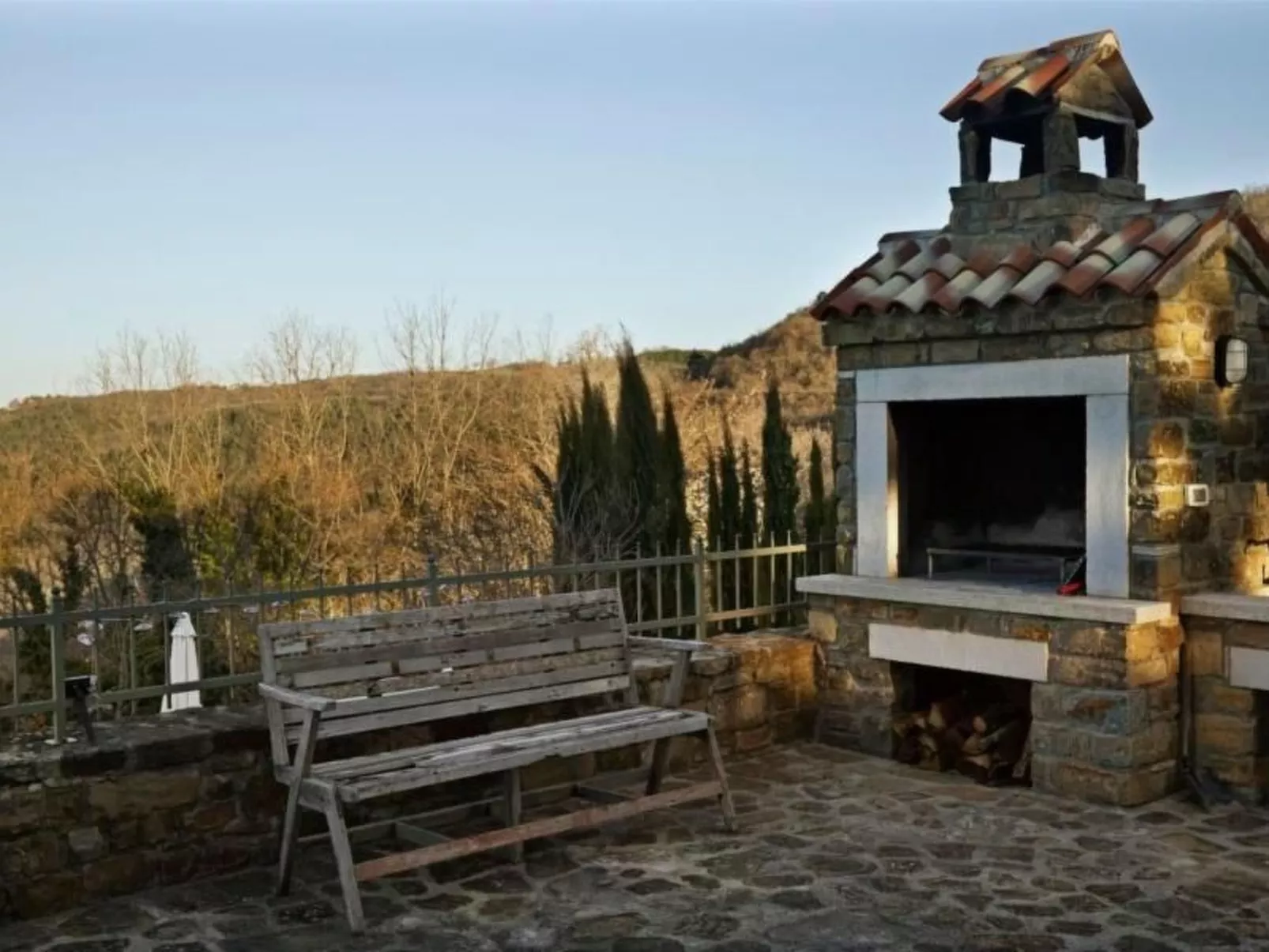 In Kostanjica mit Grill, Terrasse und Garten-Image-tags.info