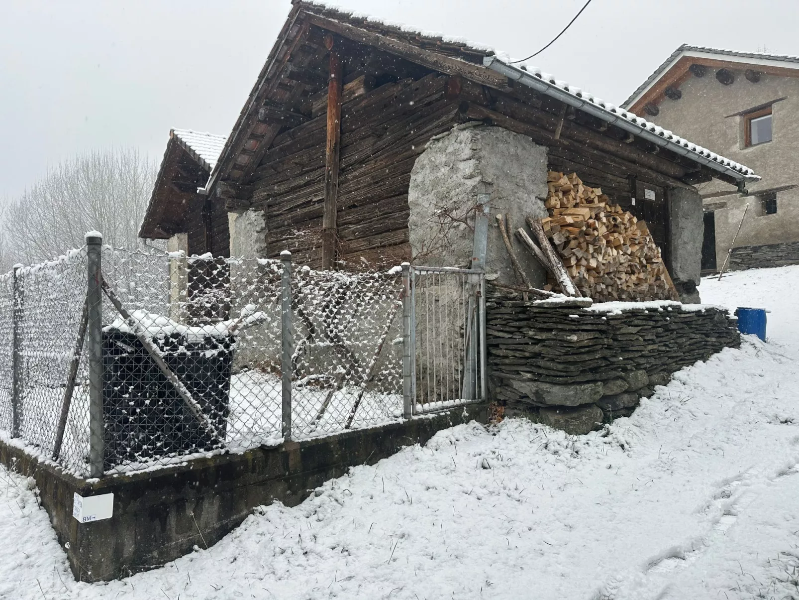 Waterfall House-Buiten
