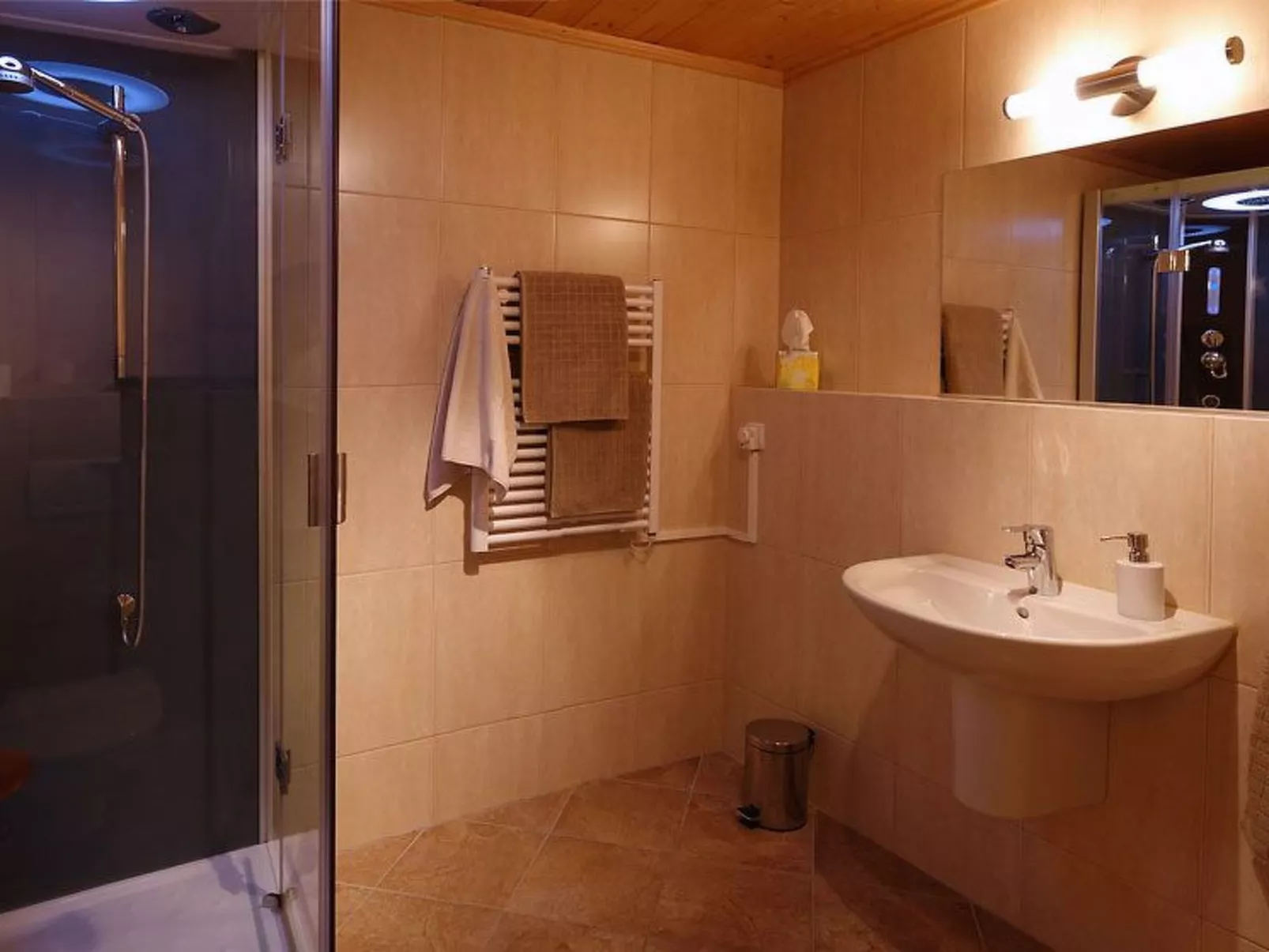 Chalet Gove für Unterkunft mit Halbpension unter der Leitung des Eigentümers-Binnen