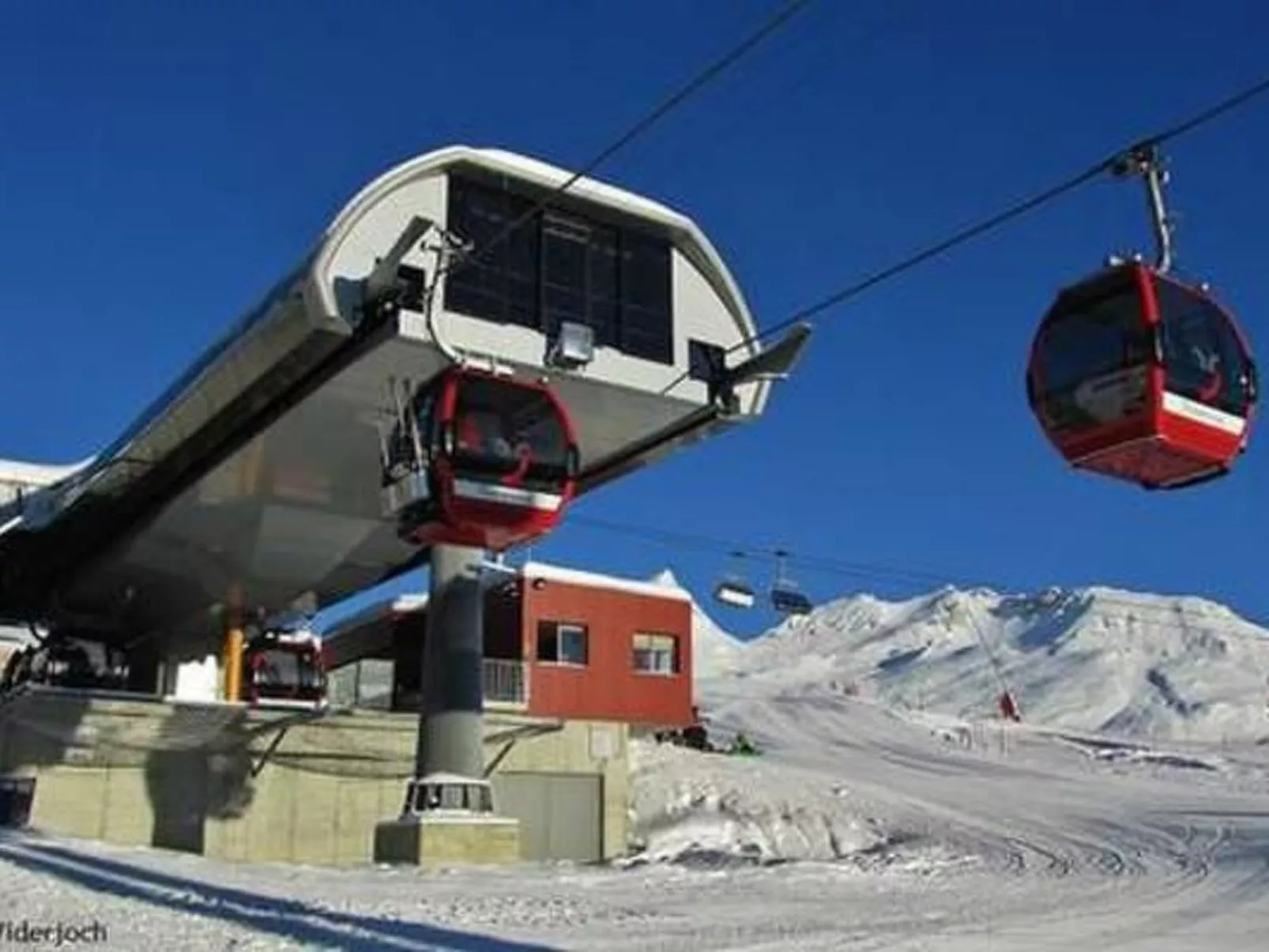 Alte typische Engadinermühle-Buiten