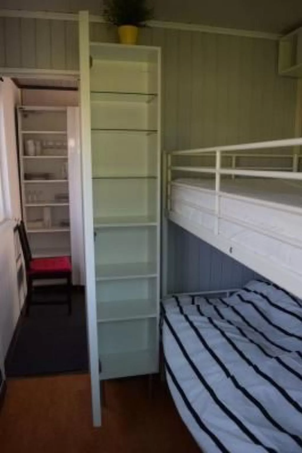 Kleines Haus mit Garten, direkt hinter dem Deich-Binnen