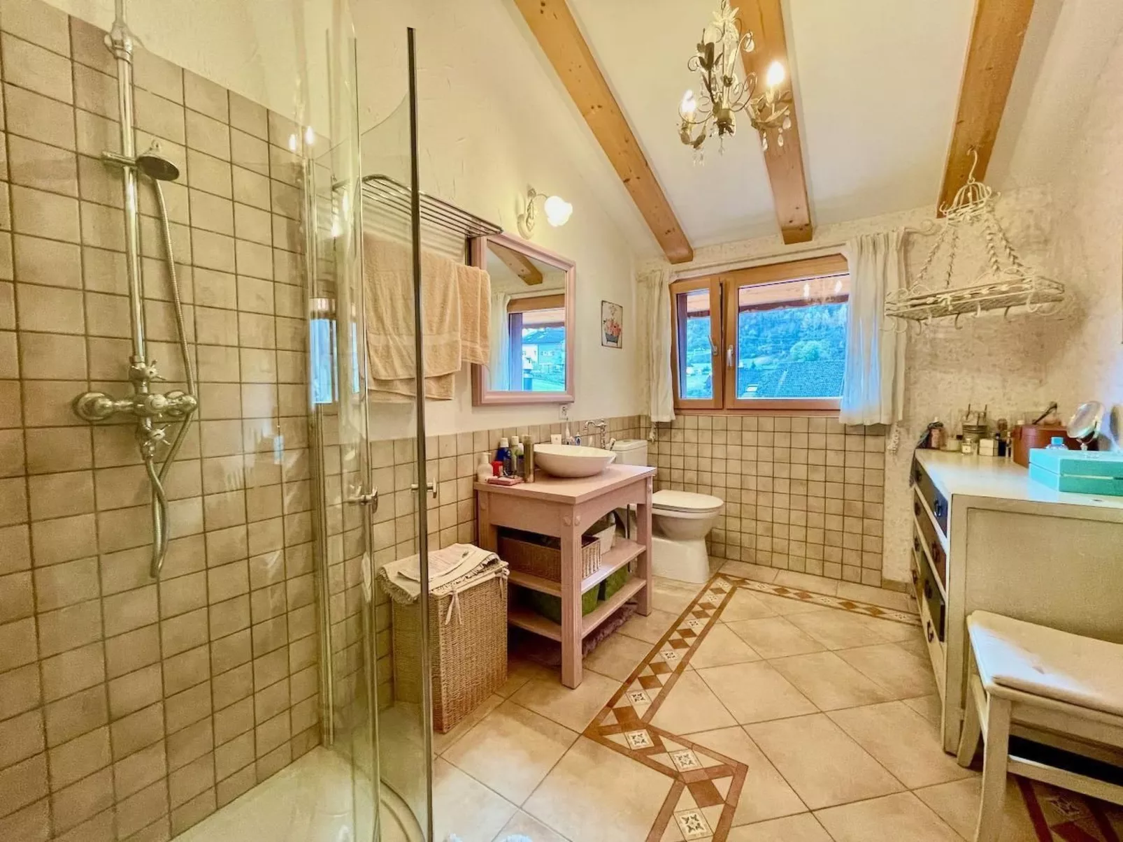 Luxuriöses Chalet - Walensee - Schwimmbad - Sauna-Binnen