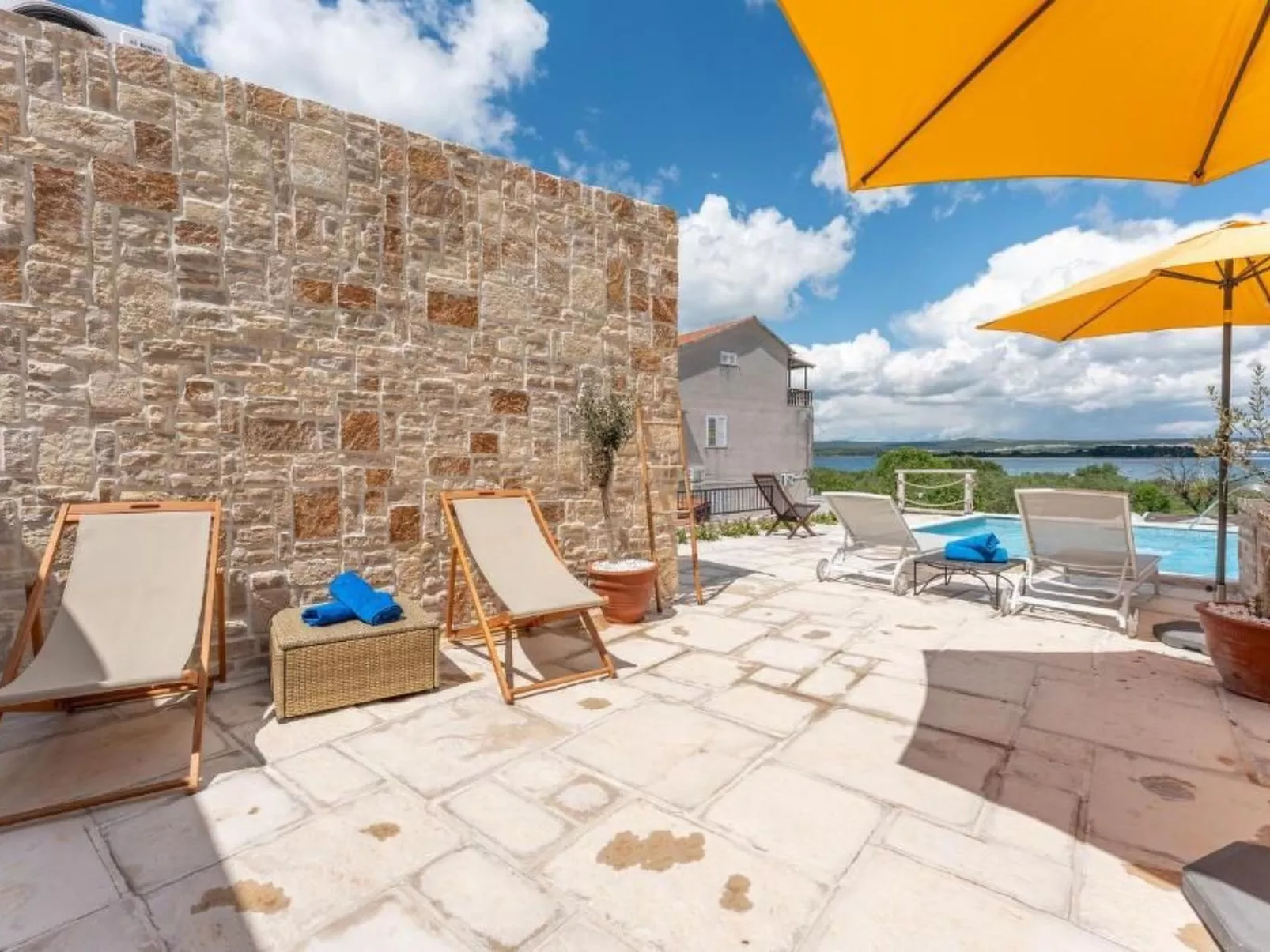 "Haus 51" direkt am Strand-Buiten