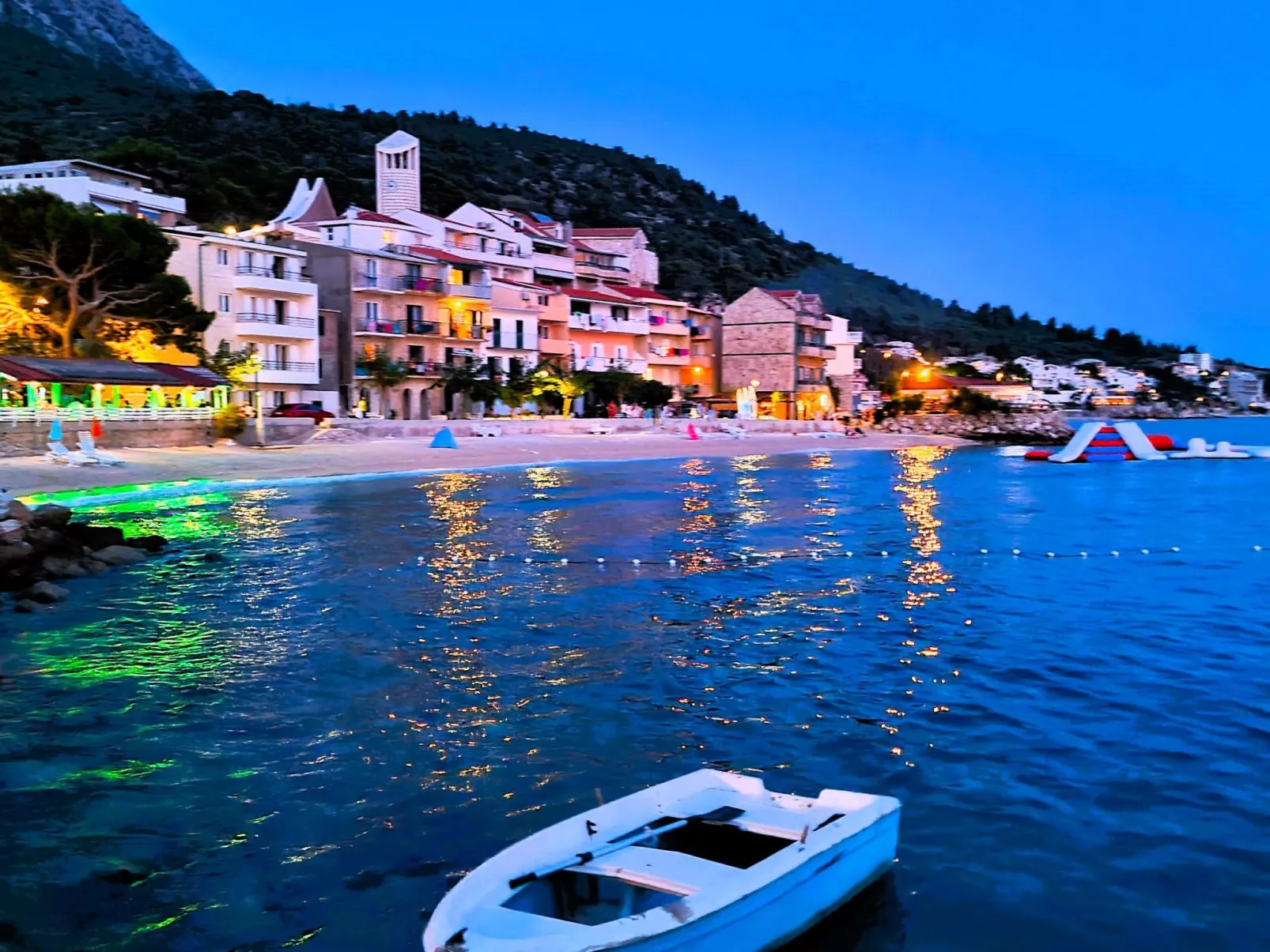 Tolle Wohnung in Drašnice mit Schönem Garten-Buiten