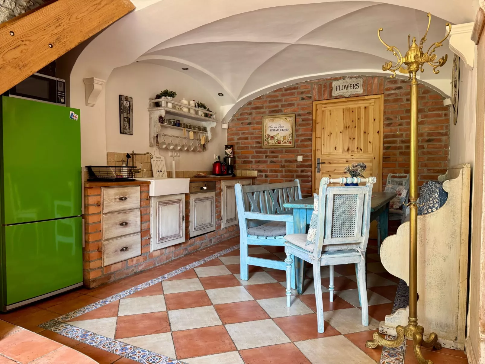 Nasze Chabazie-Binnen