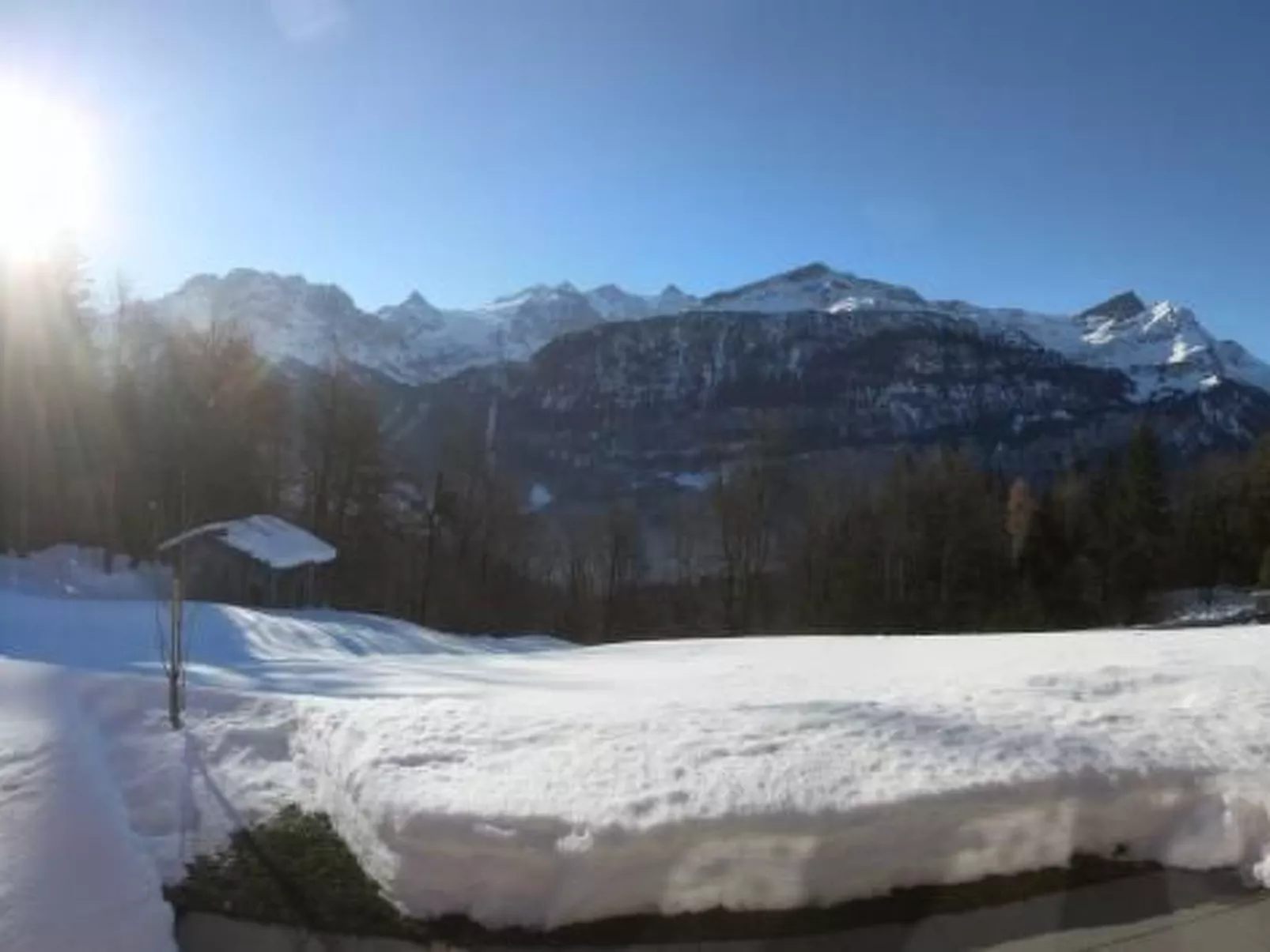 Mit Bergblick-Buiten