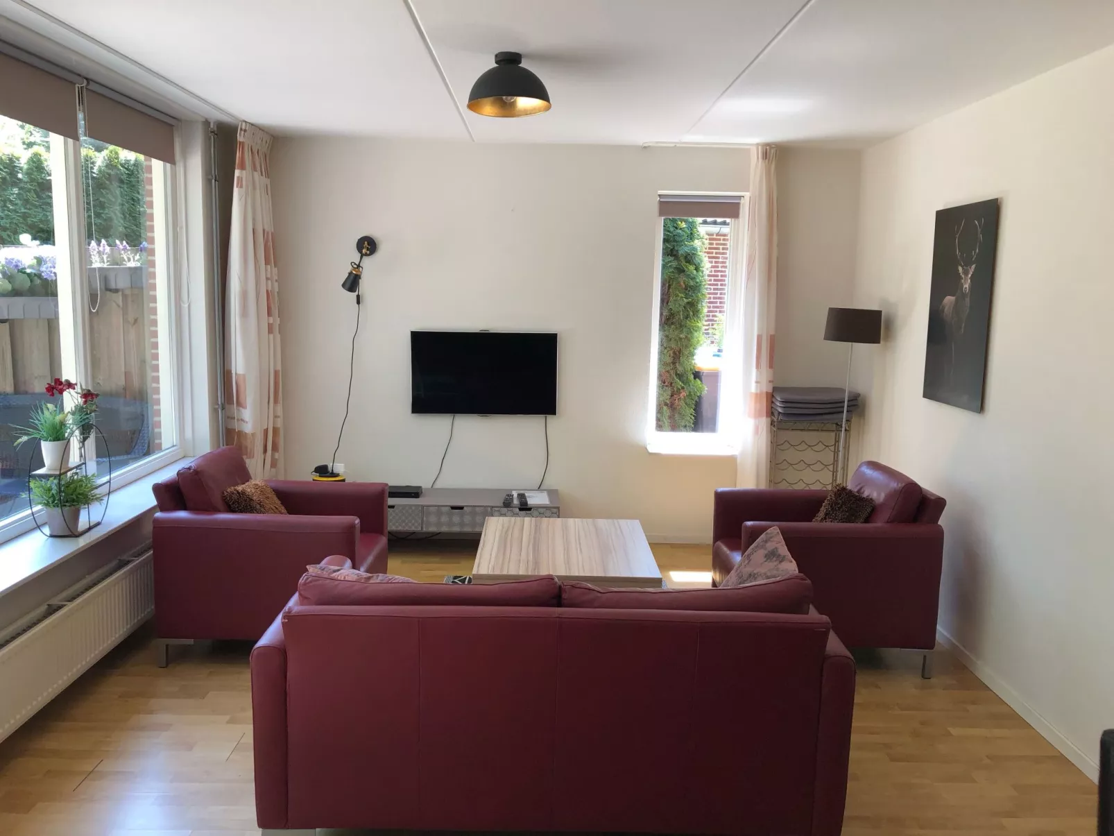 Geräumiges Ferienhaus mitten im Wald-Binnen