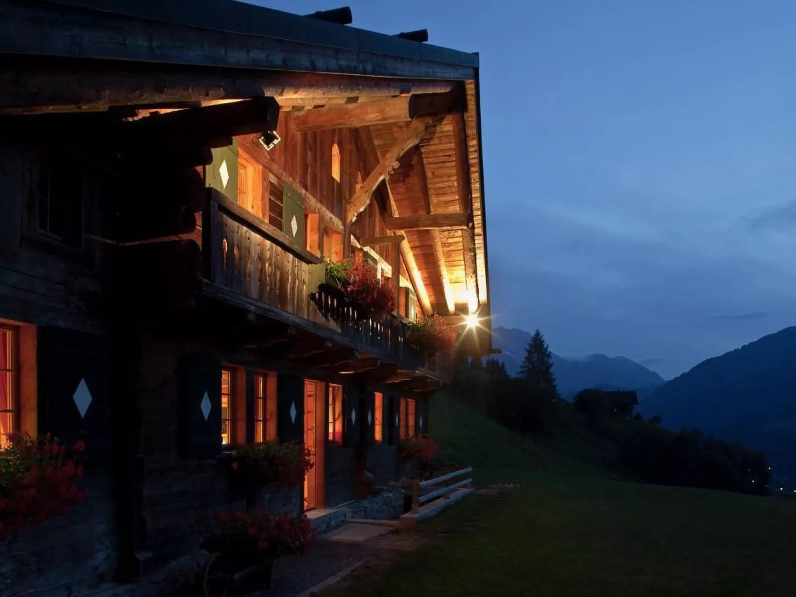 Berghütte "Le Chalet de Lara"-Buiten