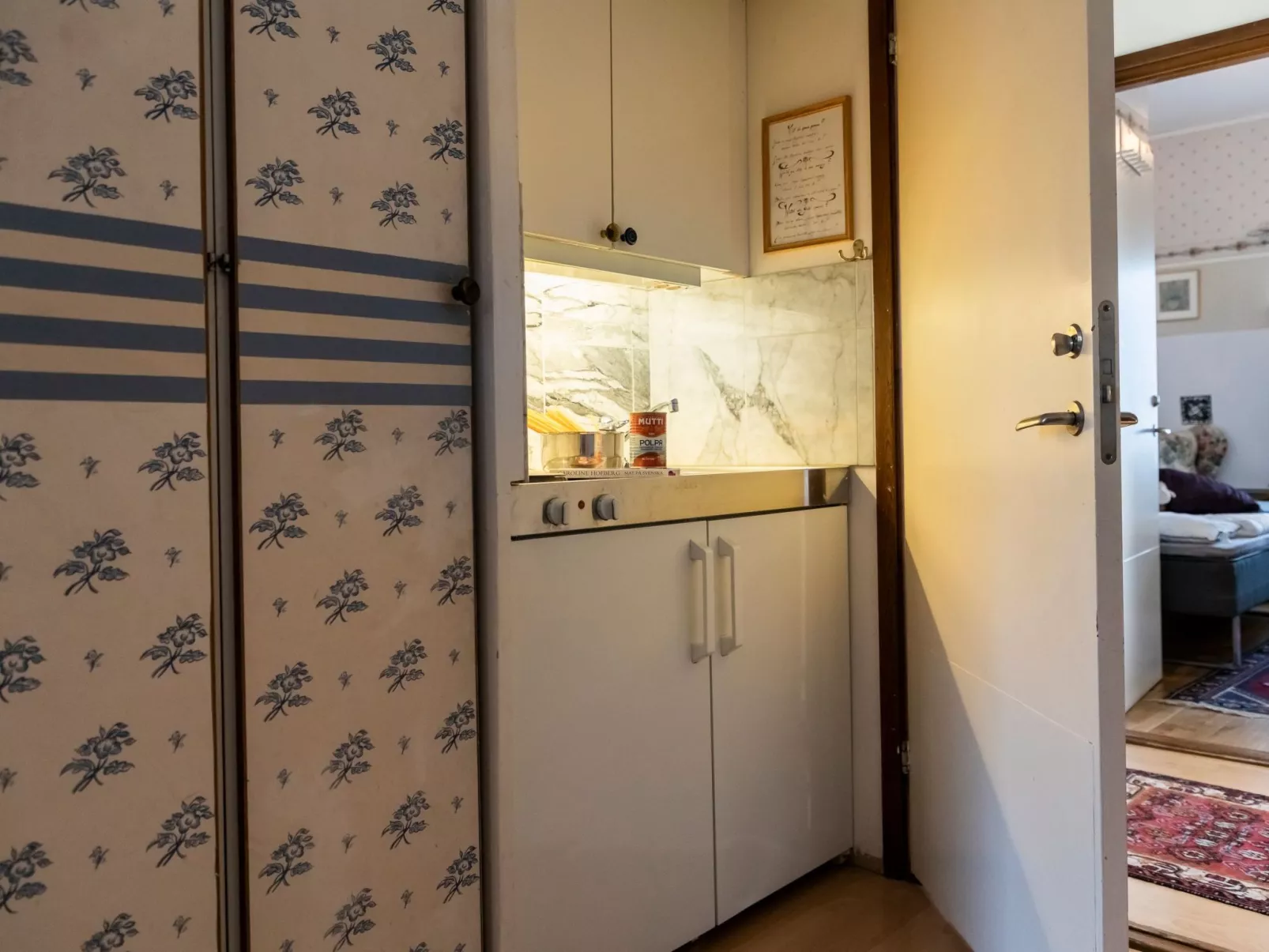 Rosenapartment-Binnen