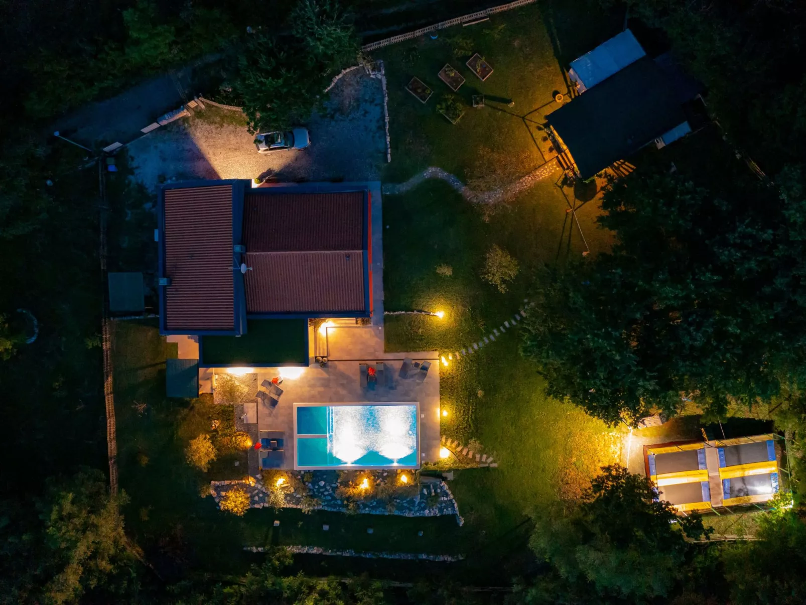 Red House Kraj Drage - Grüne Oase der Ruhe-Binnen