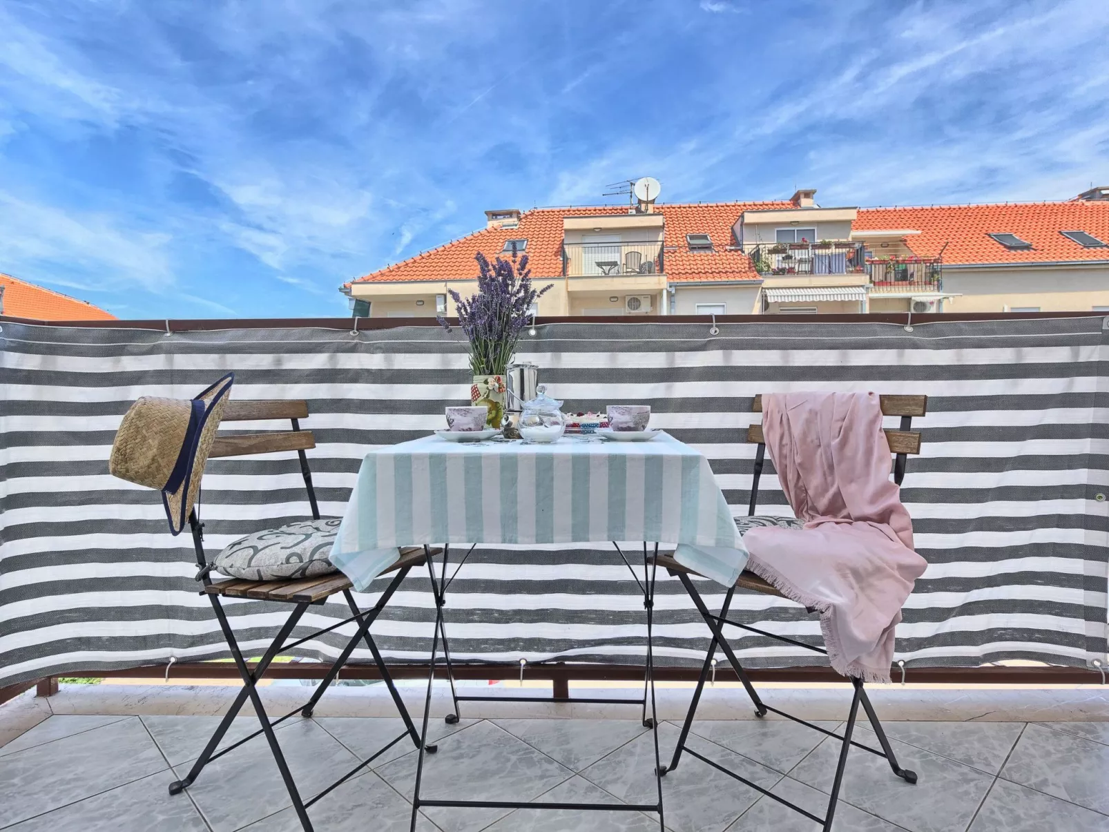 Gemütliches Studio mit Balkon-Buiten