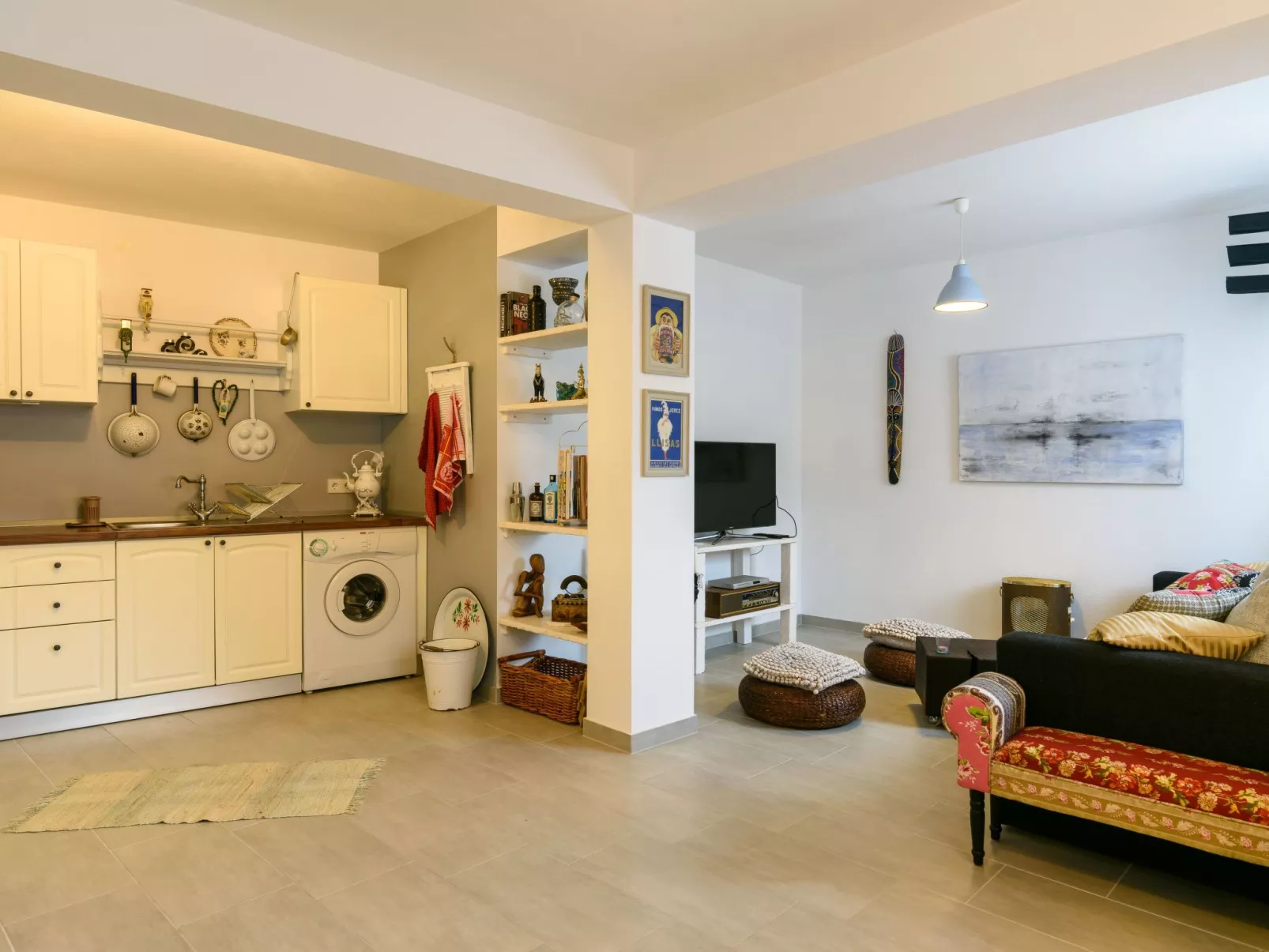 Finca mit Blick auf das Wasser-Image-tags.info