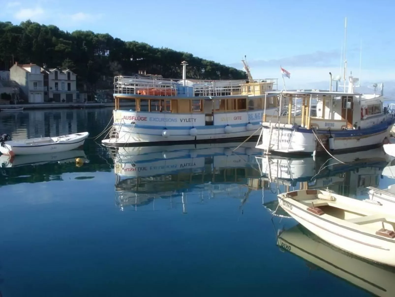Hütte "Moj mir" mit Blick auf das Wasser-Buiten