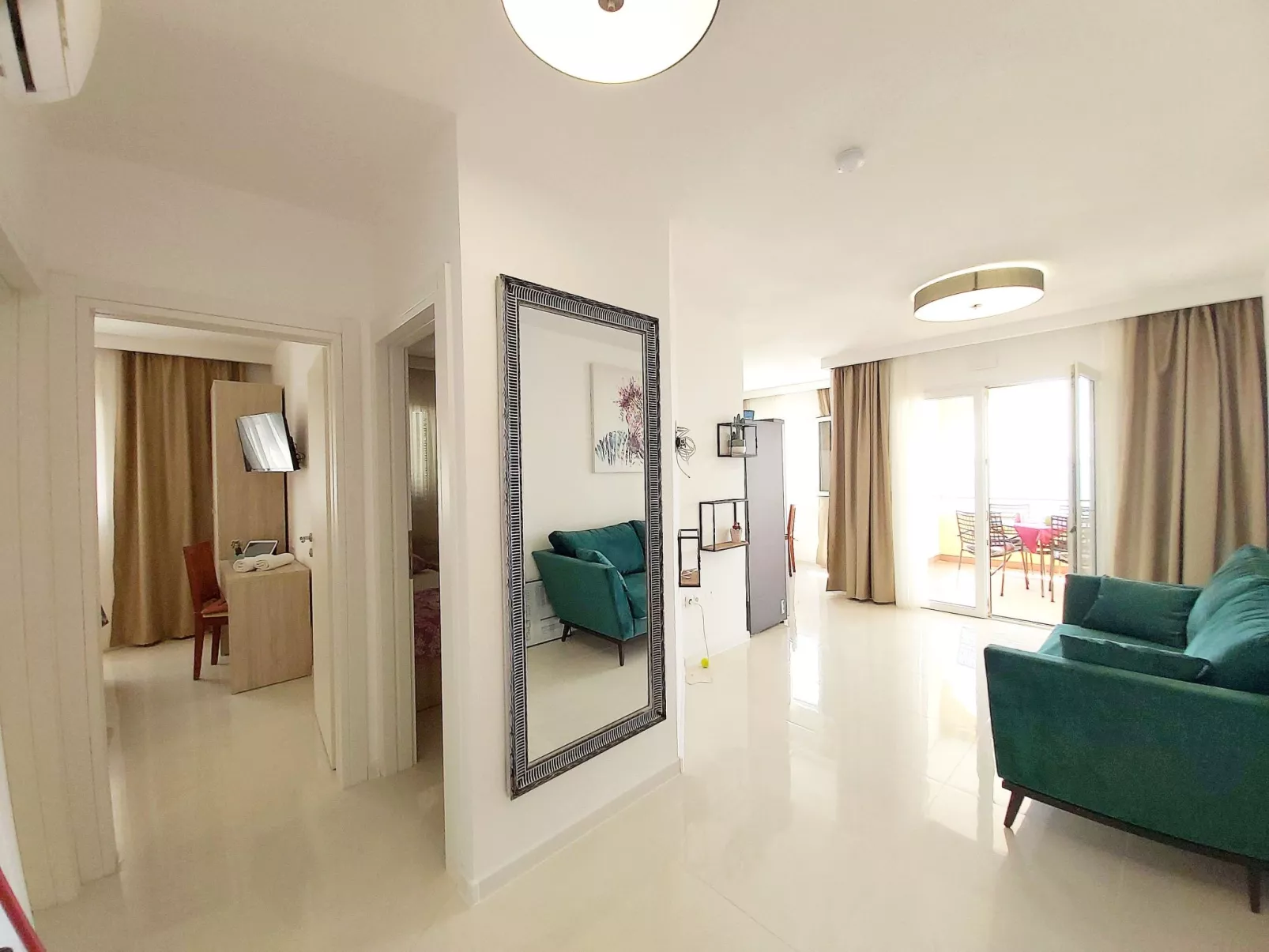 Beheiztes Schwimmbad, Familienappartement mit Meerblick-Binnen