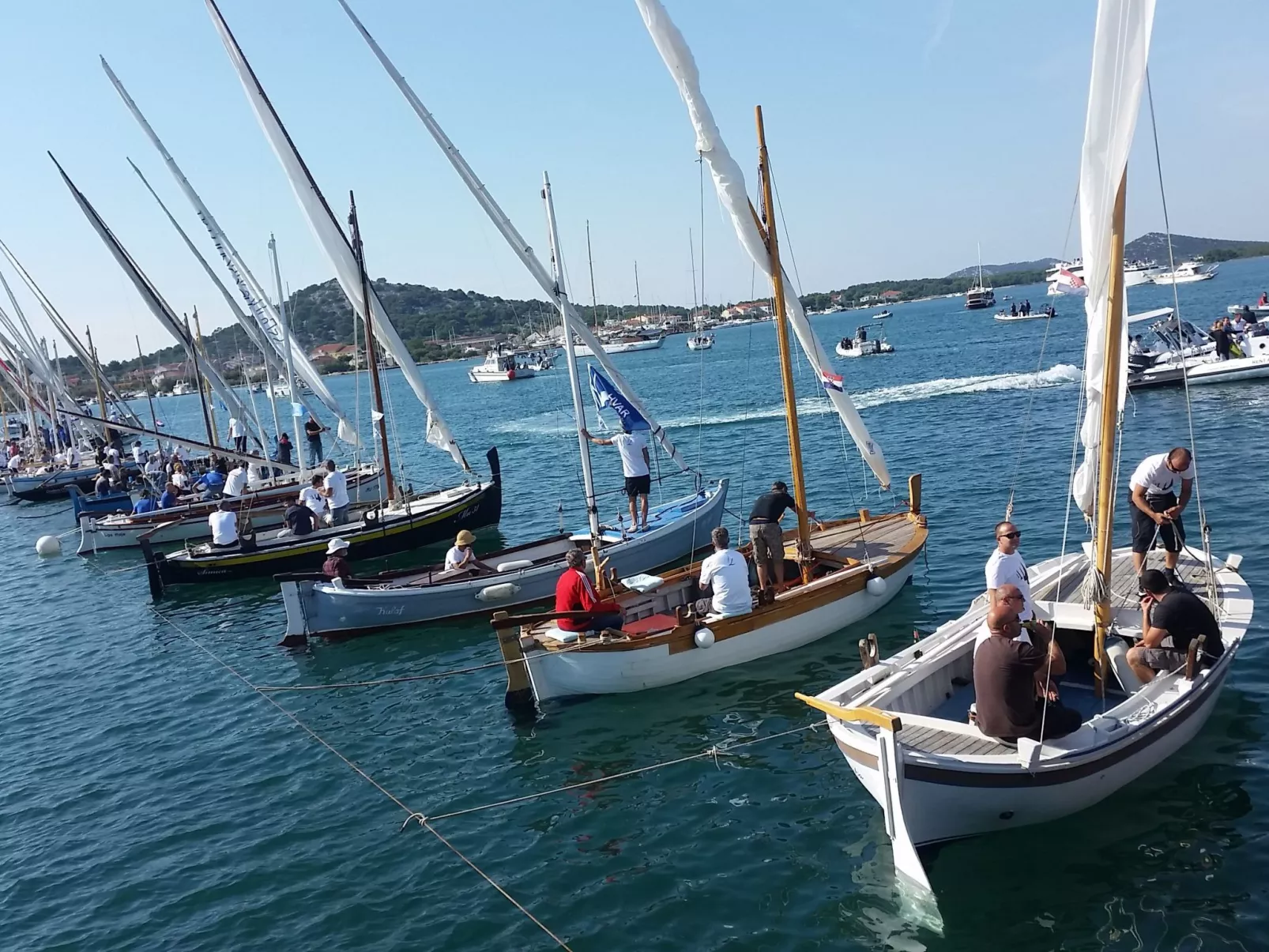 Wohnung mit Garten, Grill und Terrasse-Buiten