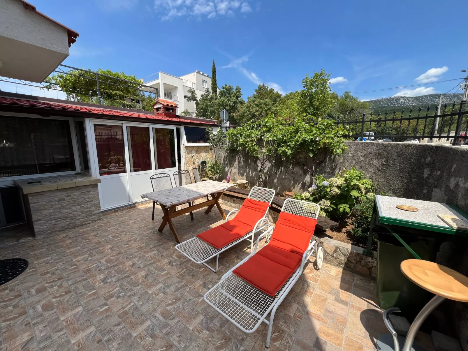 Apartment Rosa 2-Buiten