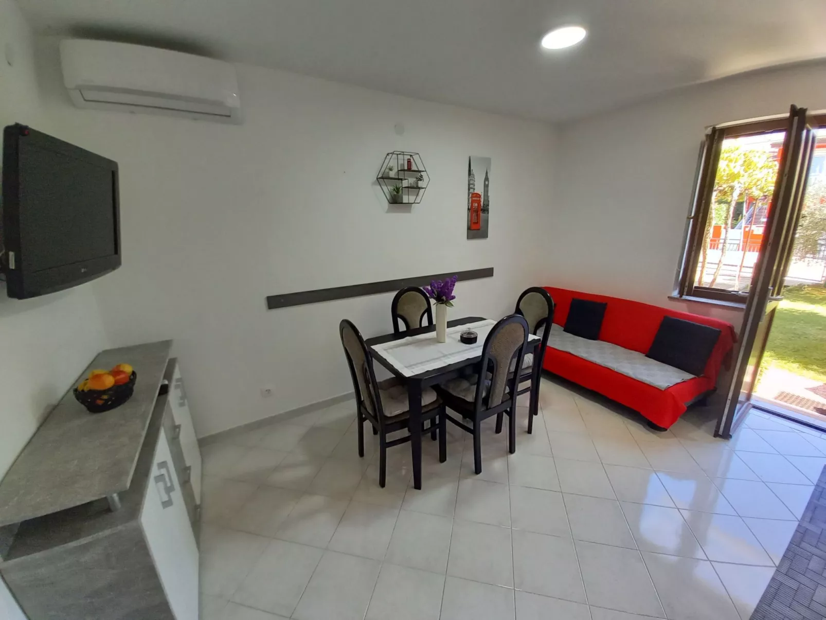 "Toni" mit Terrasse-Binnen