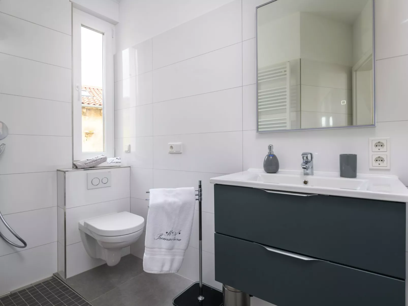 MA Premantura Luxus Apartment Nr. 2 mit Meerblick und Parkplatz für 2+2 Persone-Binnen