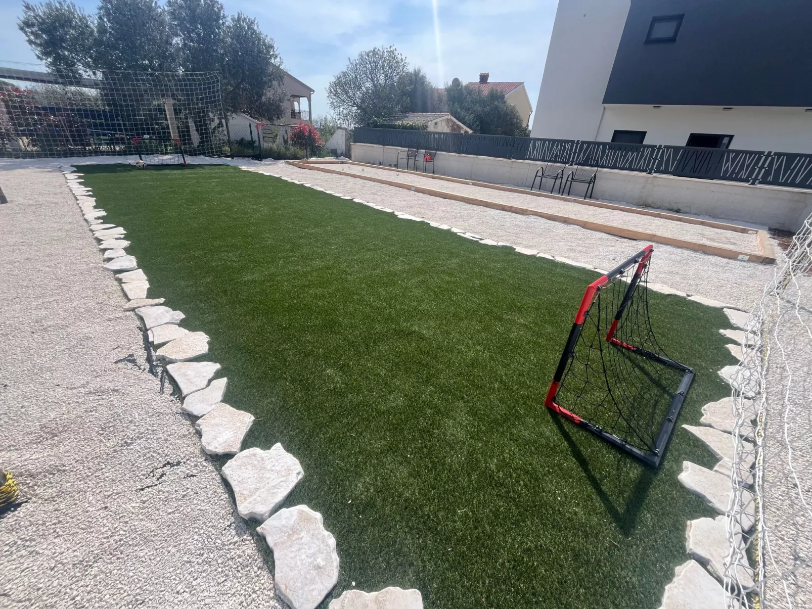 Mit privatem beheiztem Schwimmbad-Buiten