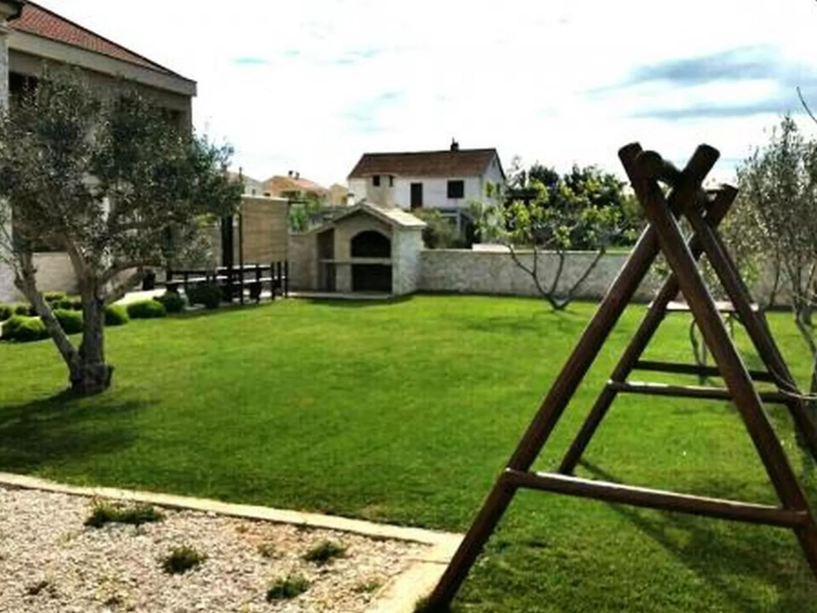 Wohnung Kim Black - von TA Leut Agency